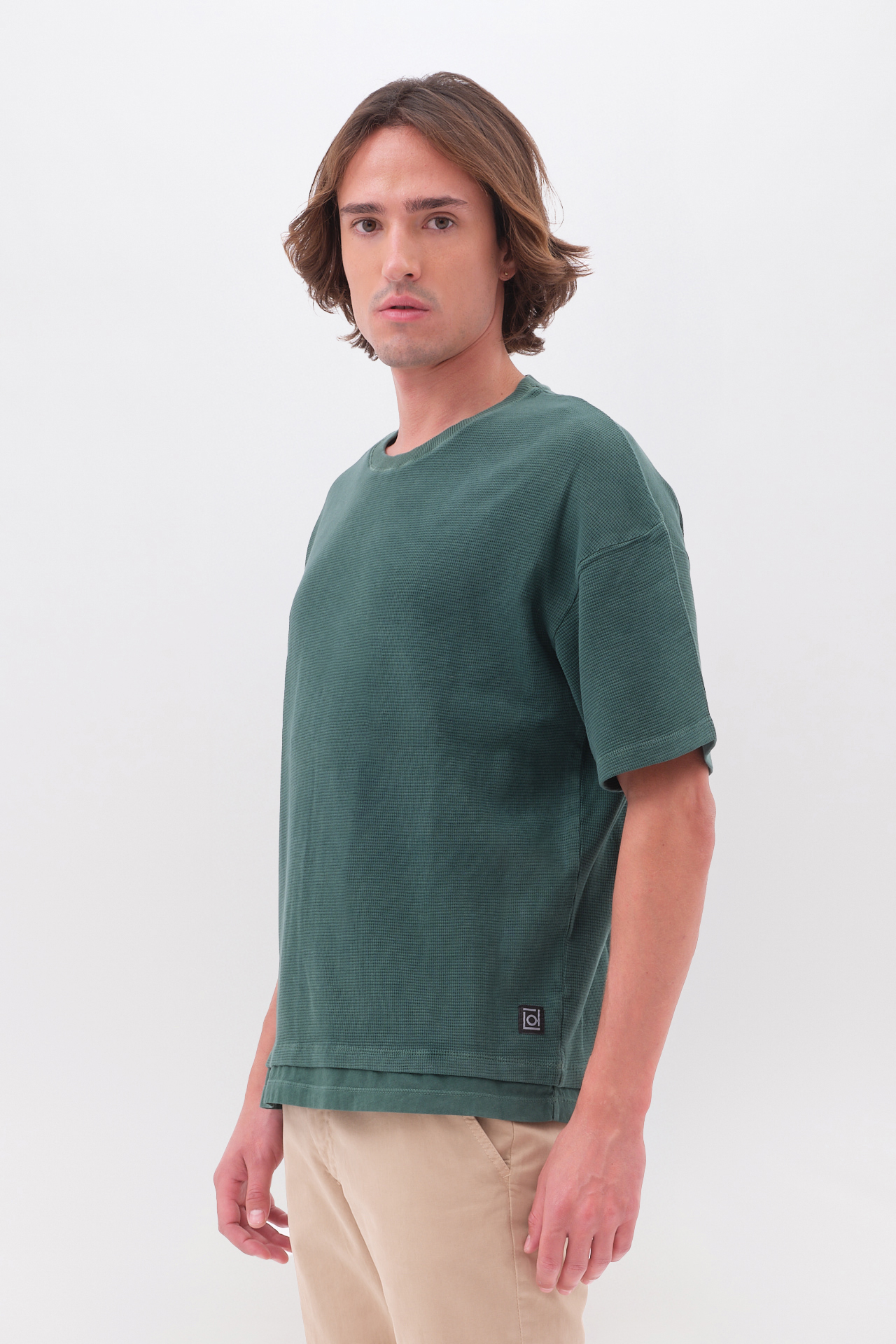 Contrast Detailed T-shirt
