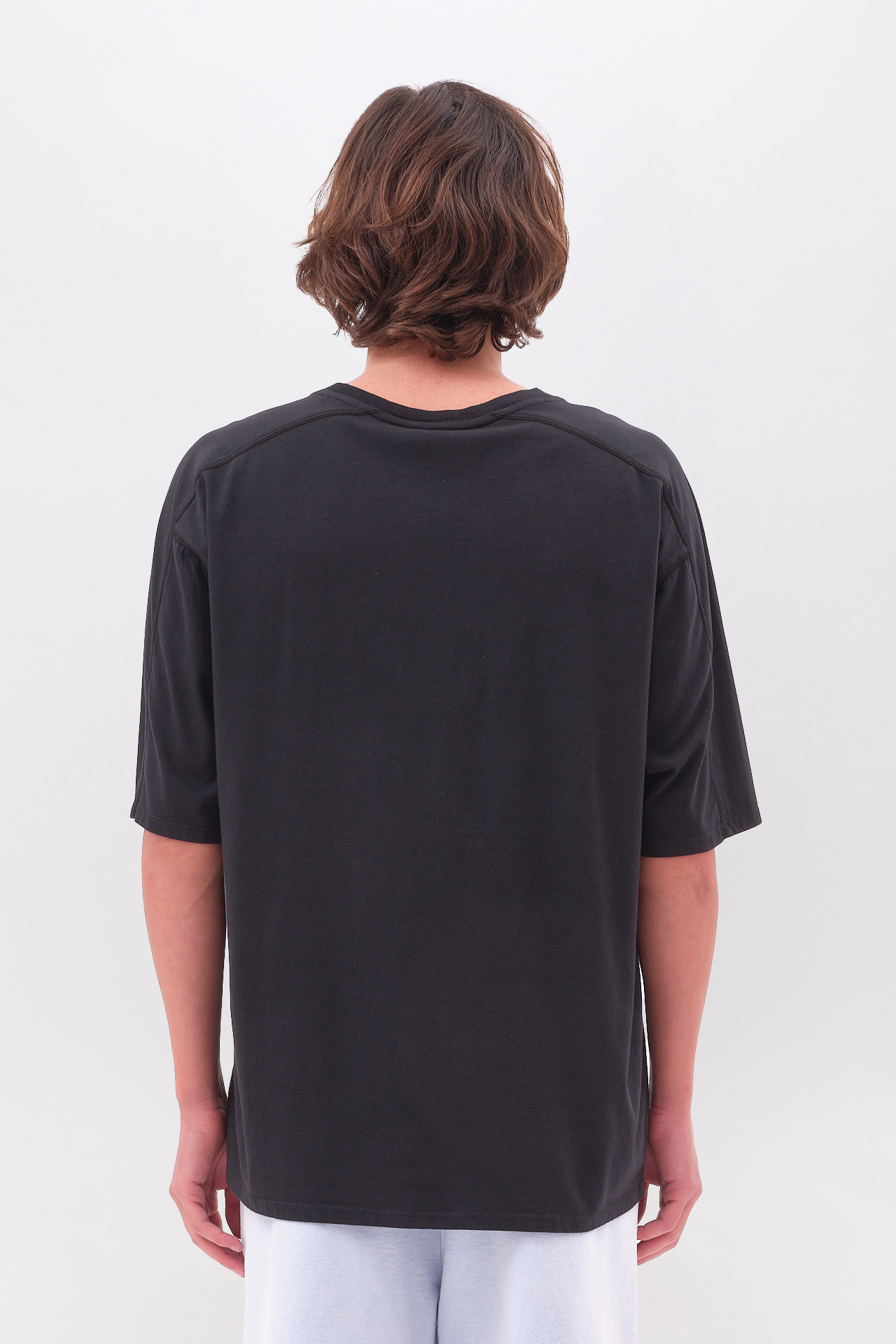 OVERSIZED T-SHIRT WITH DETAILS
