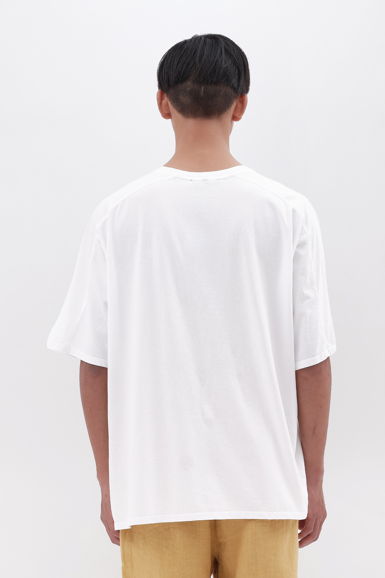 OVERSIZED T-SHIRT WITH DETAILS