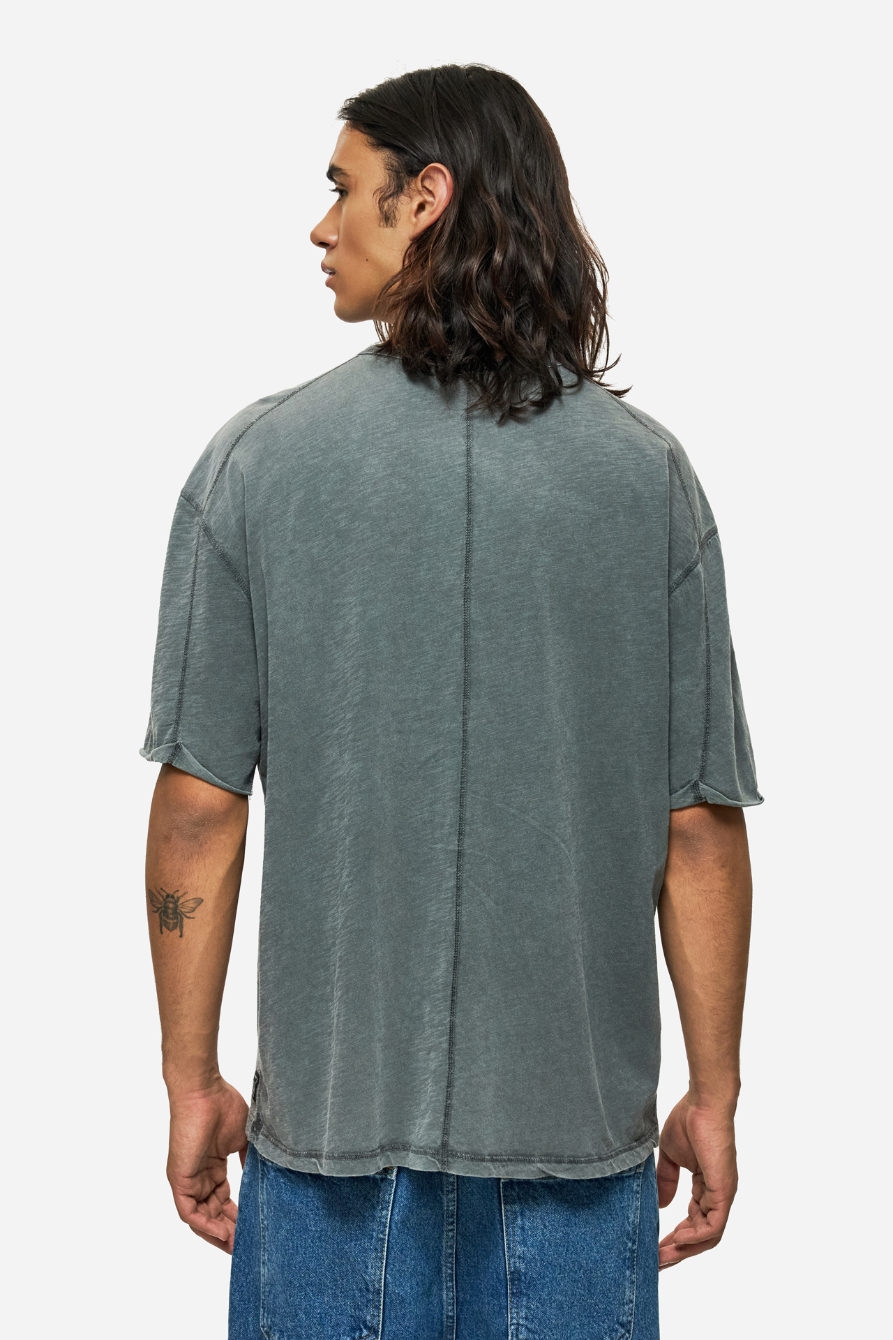 OVERSIZED T-SHIRT WITH STITCHES
