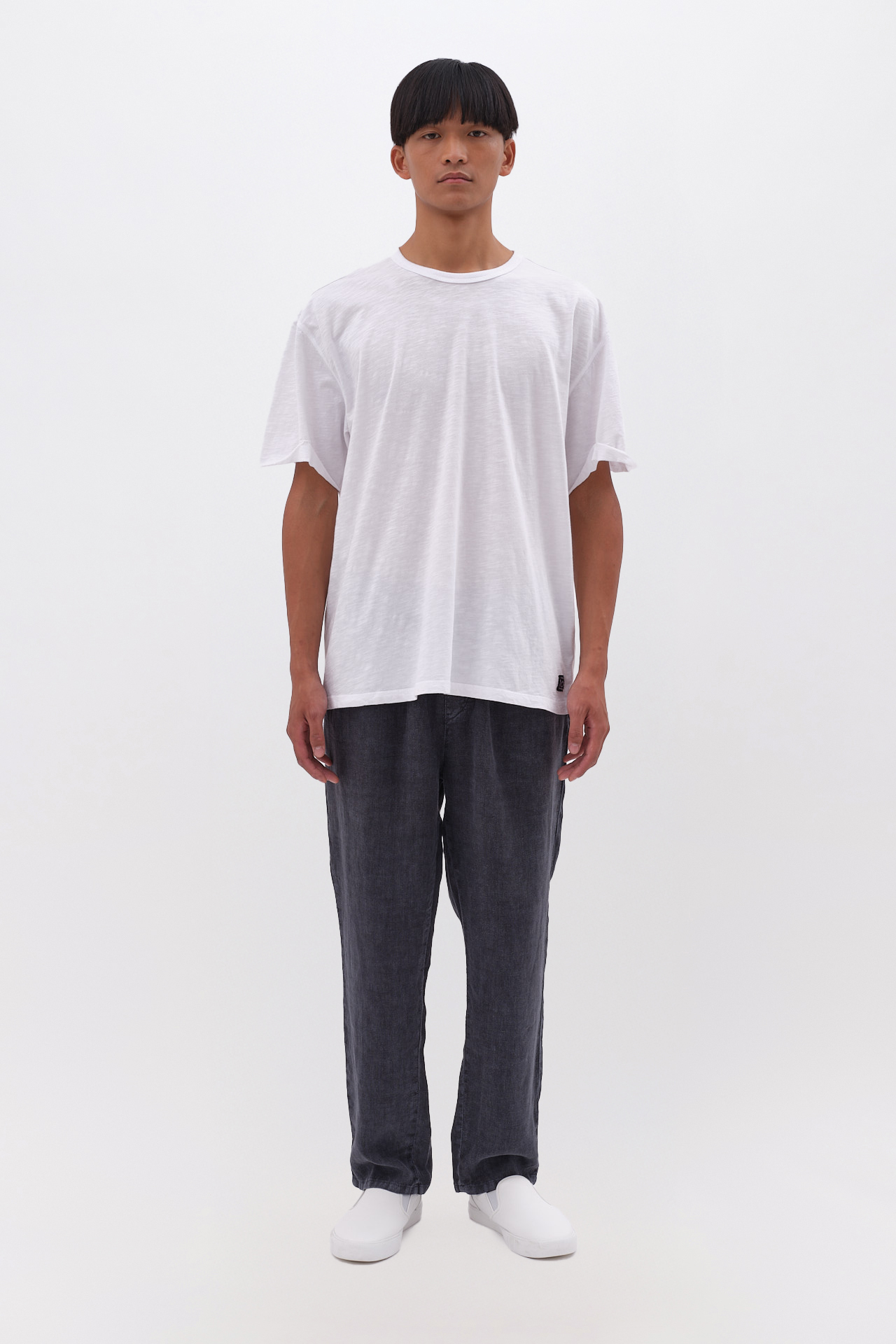 OVERSIZED T-SHIRT WITH STITCHES