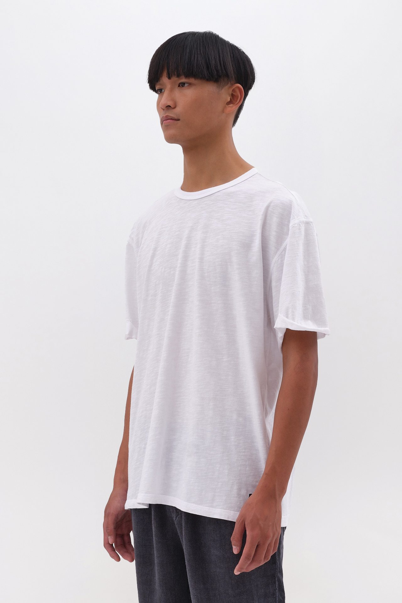 OVERSIZED T-SHIRT WITH STITCHES