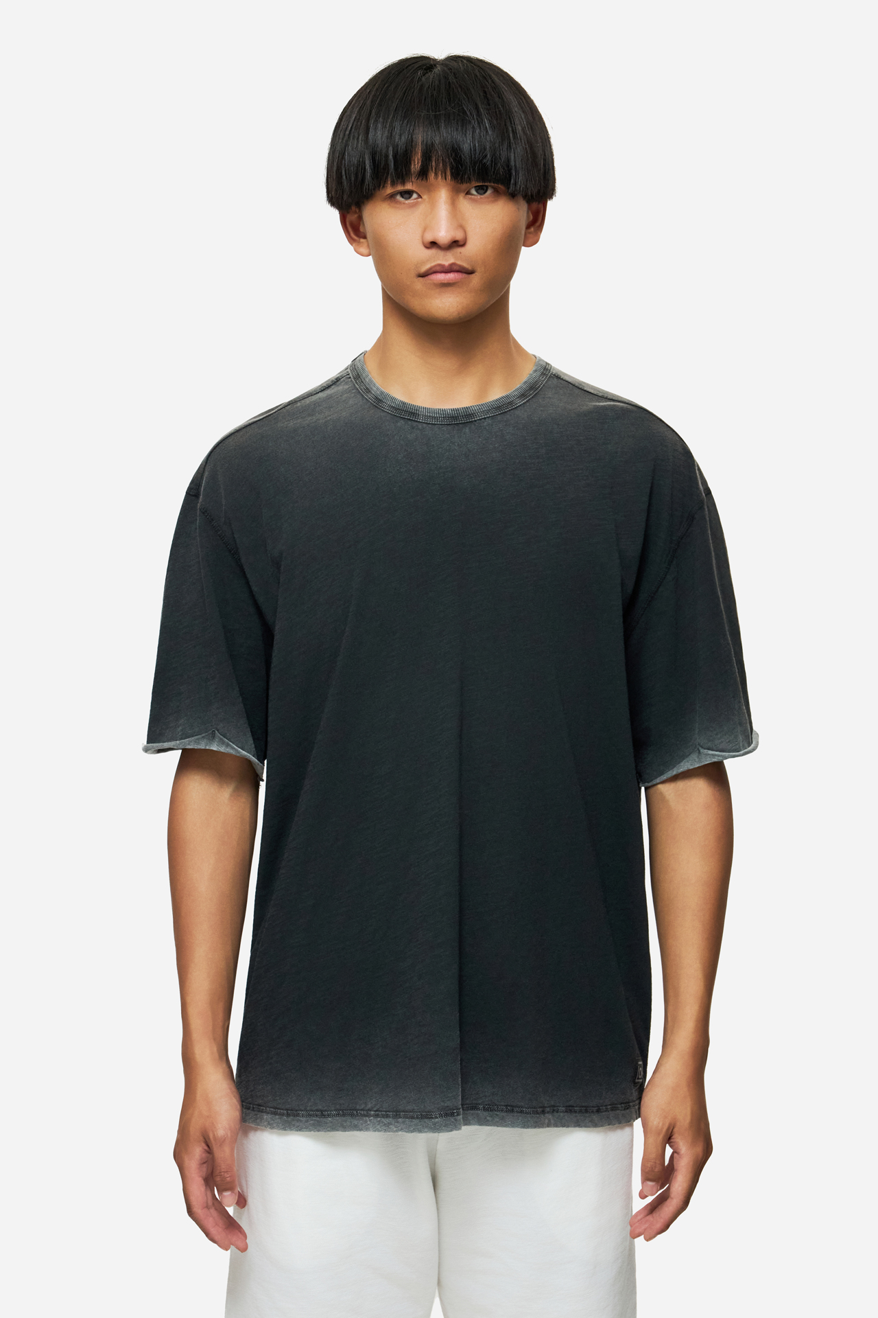 OVERSIZED T-SHIRT WITH STITCHES