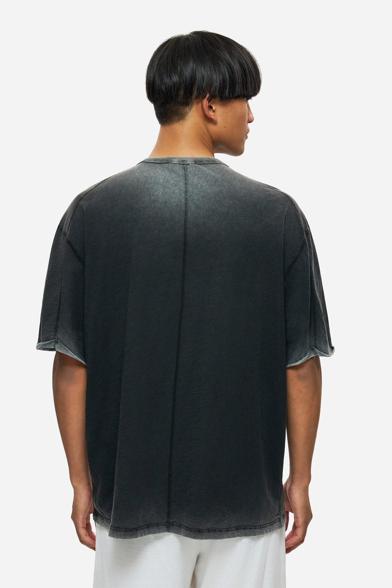 OVERSIZED T-SHIRT WITH STITCHES