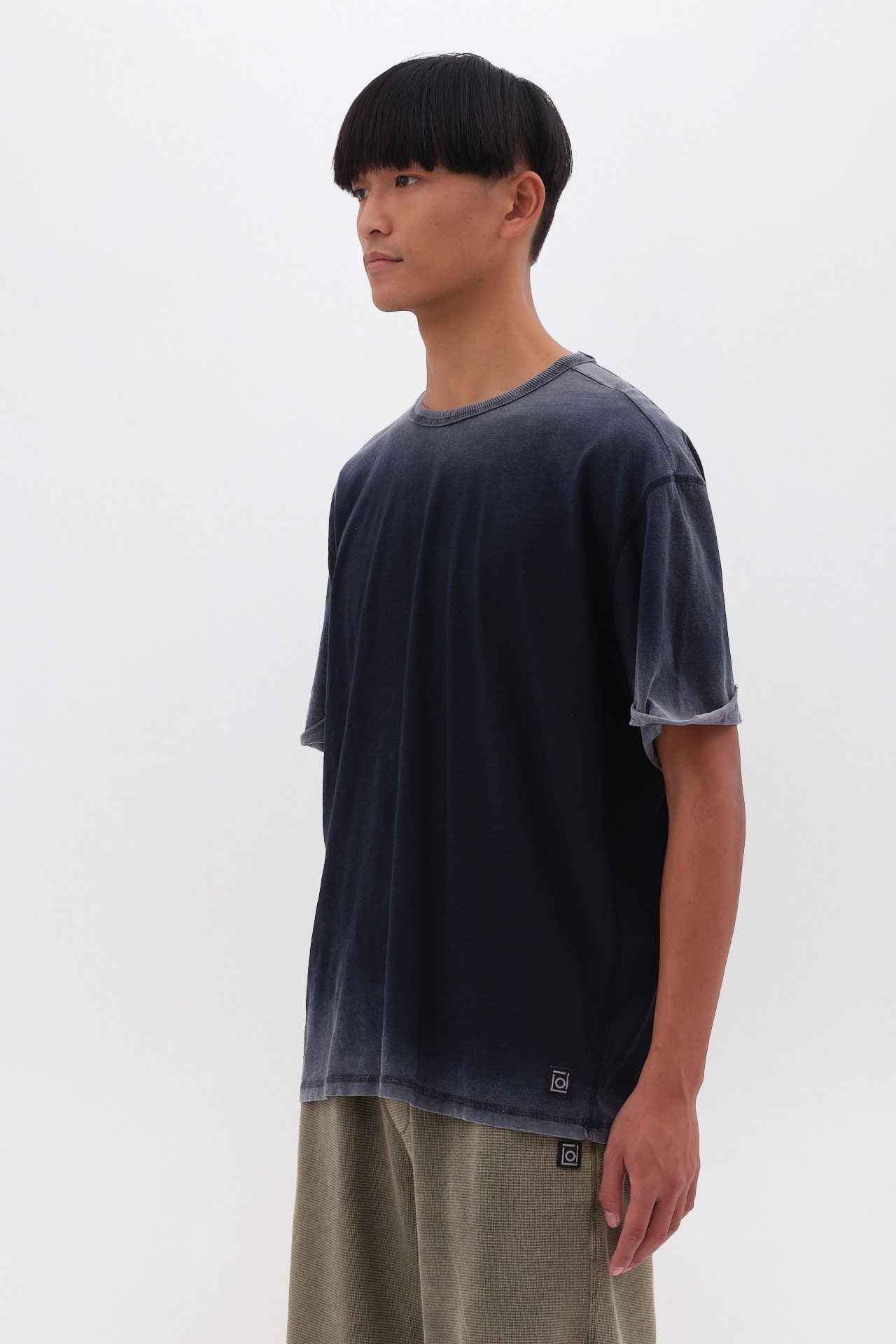 OVERSIZED T-SHIRT WITH STITCHES