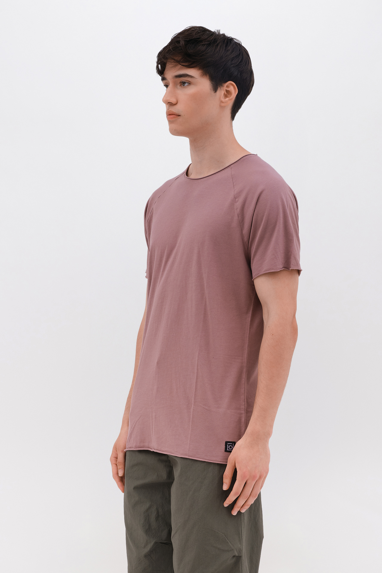 THE RAW EDGE RAGLAN T-SHIRT