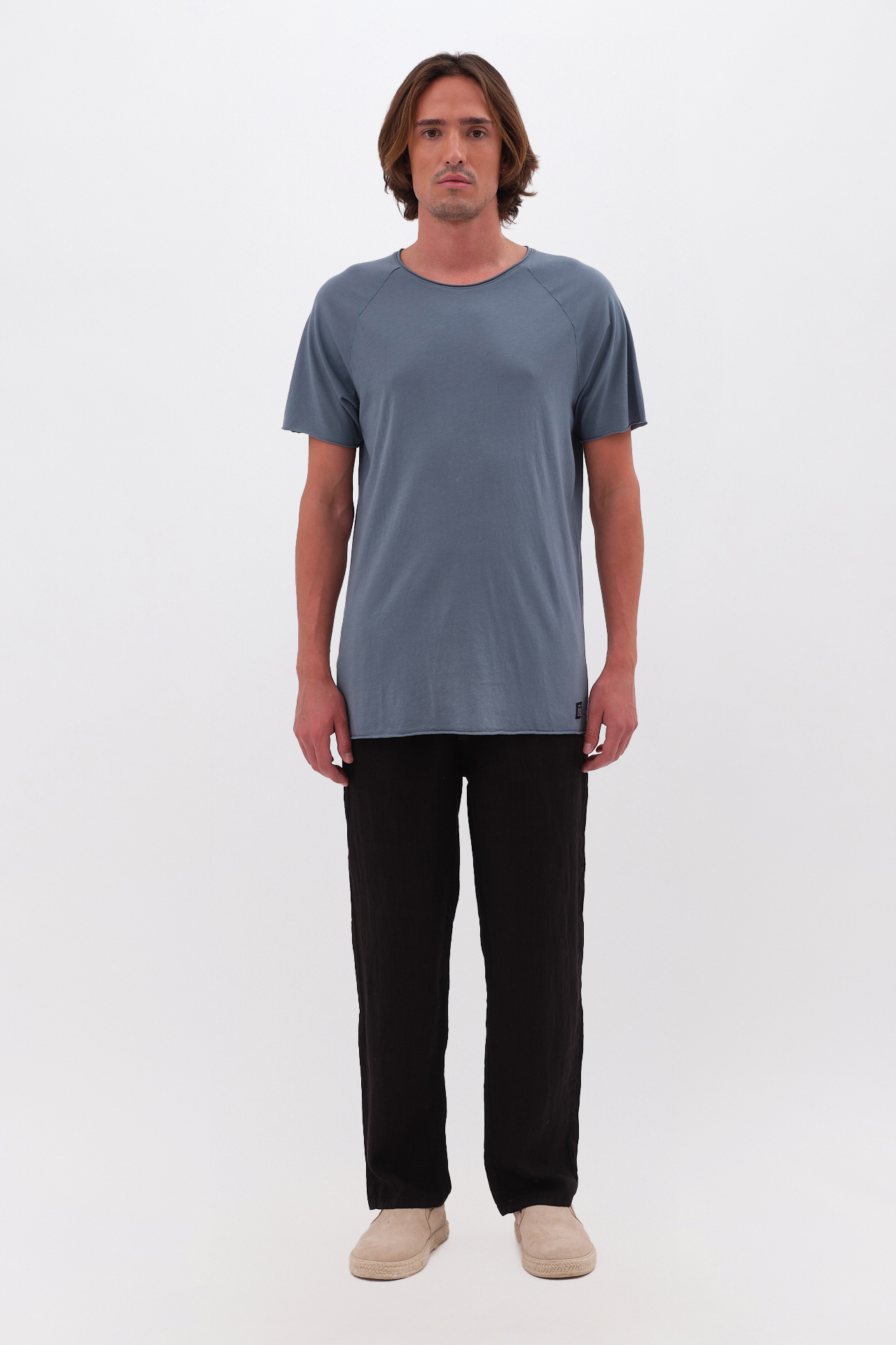 THE RAW EDGE RAGLAN T-SHIRT