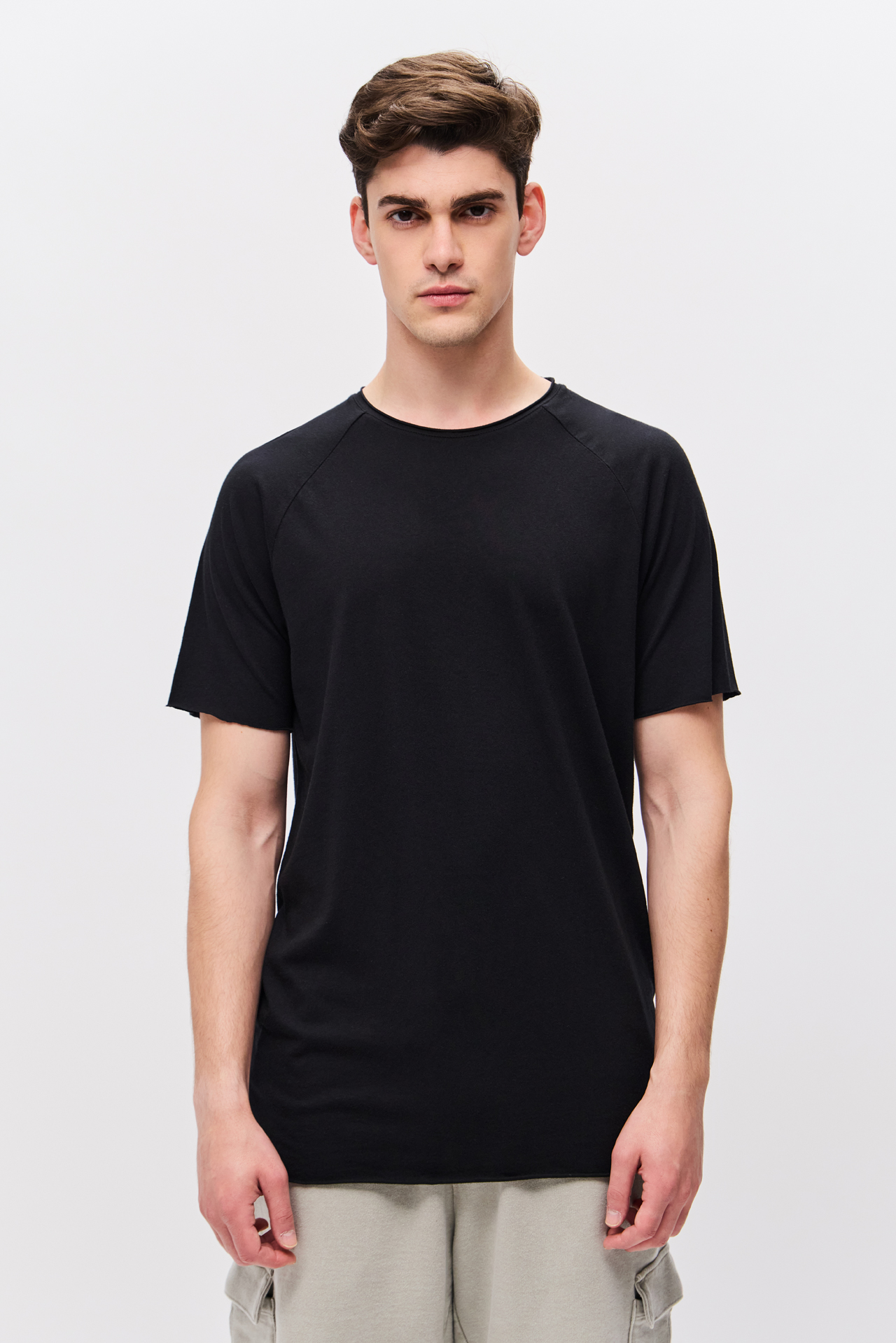 THE RAW EDGE RAGLAN T-SHIRT
