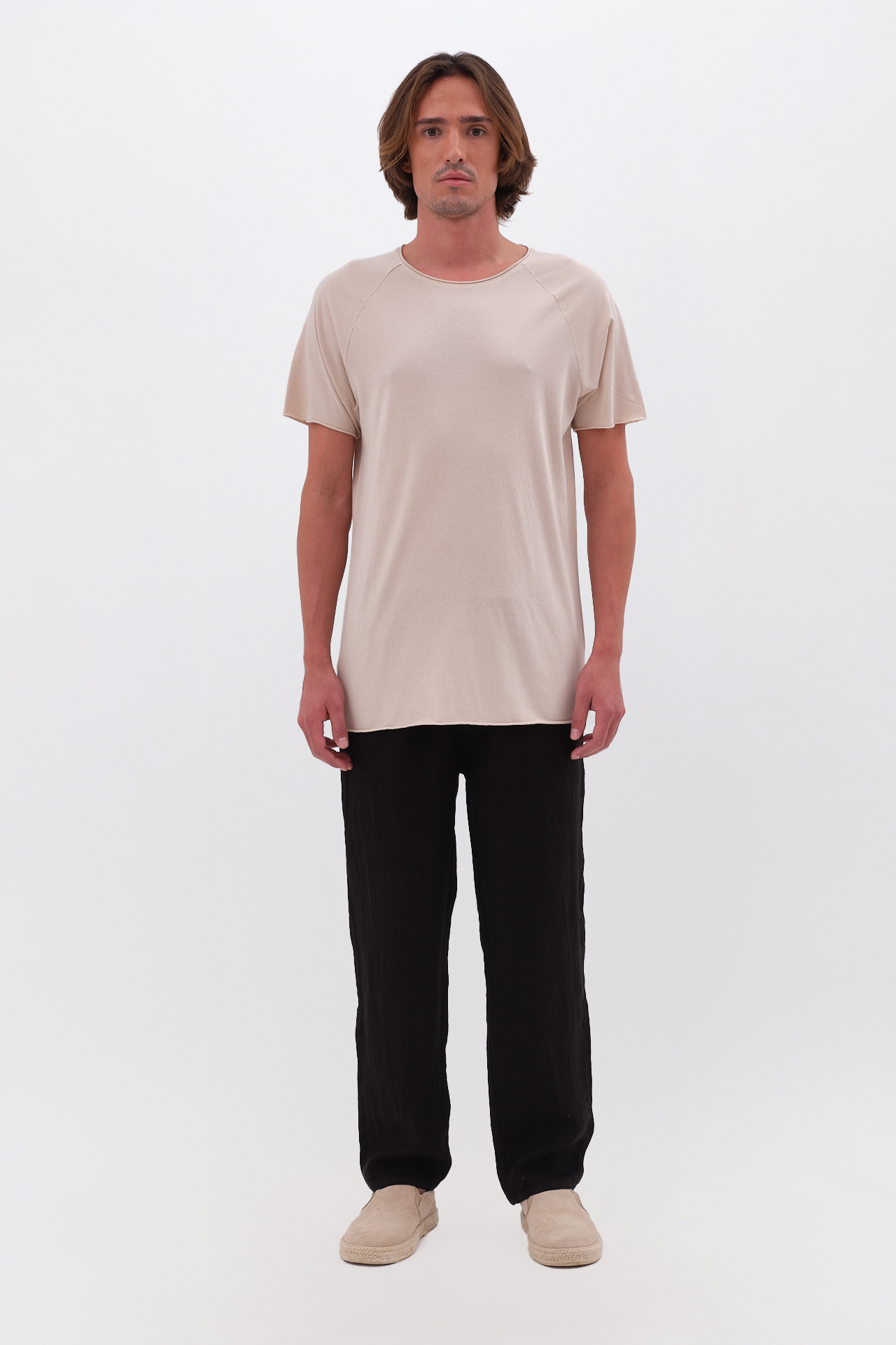 THE RAW EDGE RAGLAN T-SHIRT