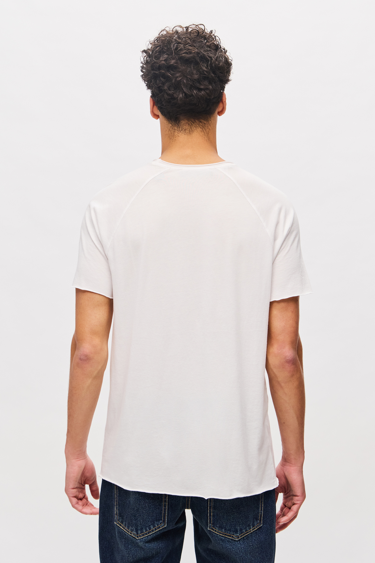 THE RAW EDGE RAGLAN T-SHIRT
