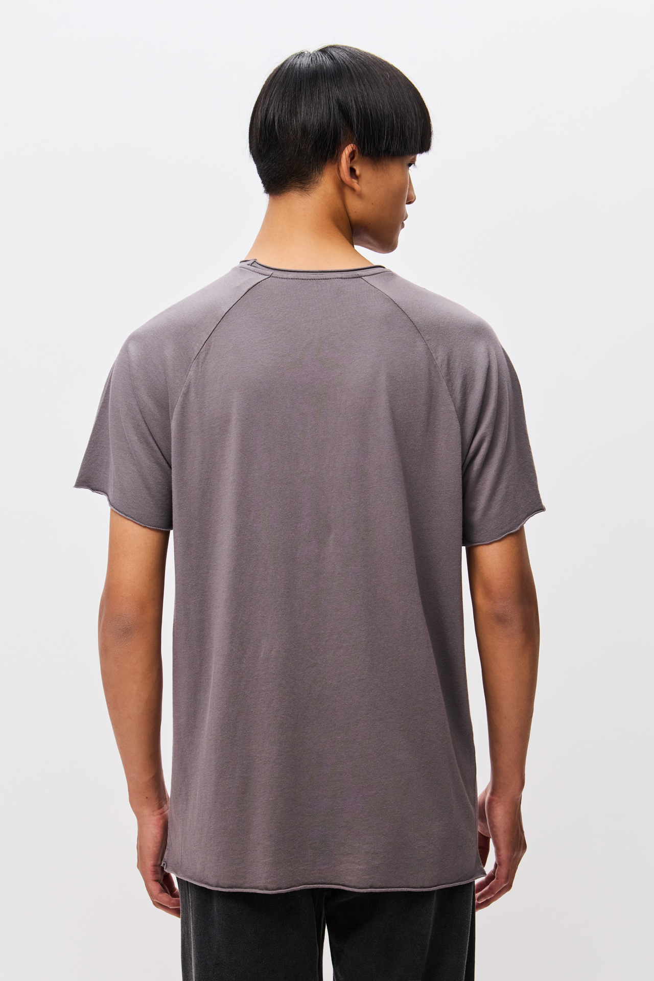 THE RAW EDGE RAGLAN T-SHIRT