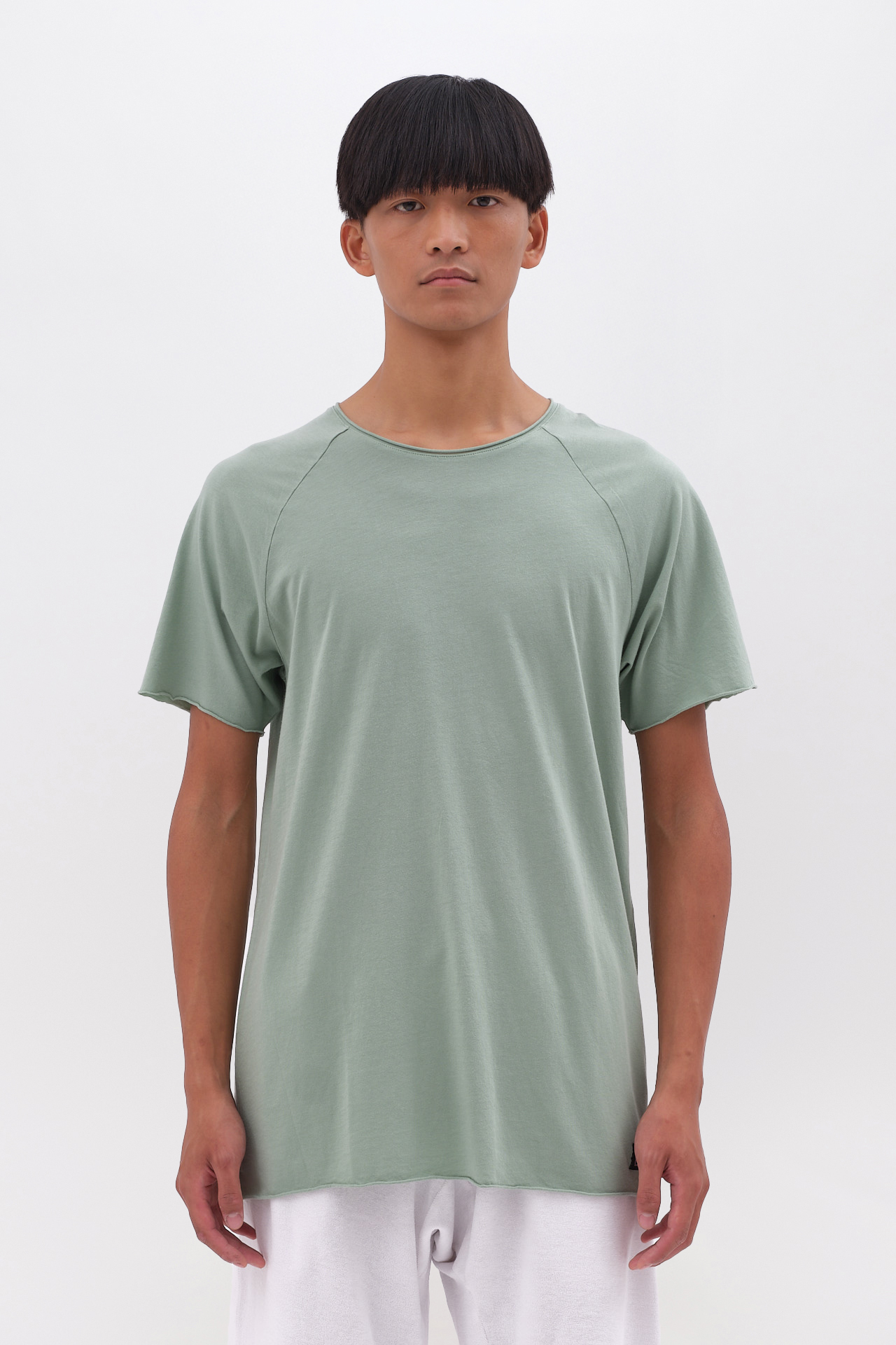 THE RAW EDGE RAGLAN T-SHIRT