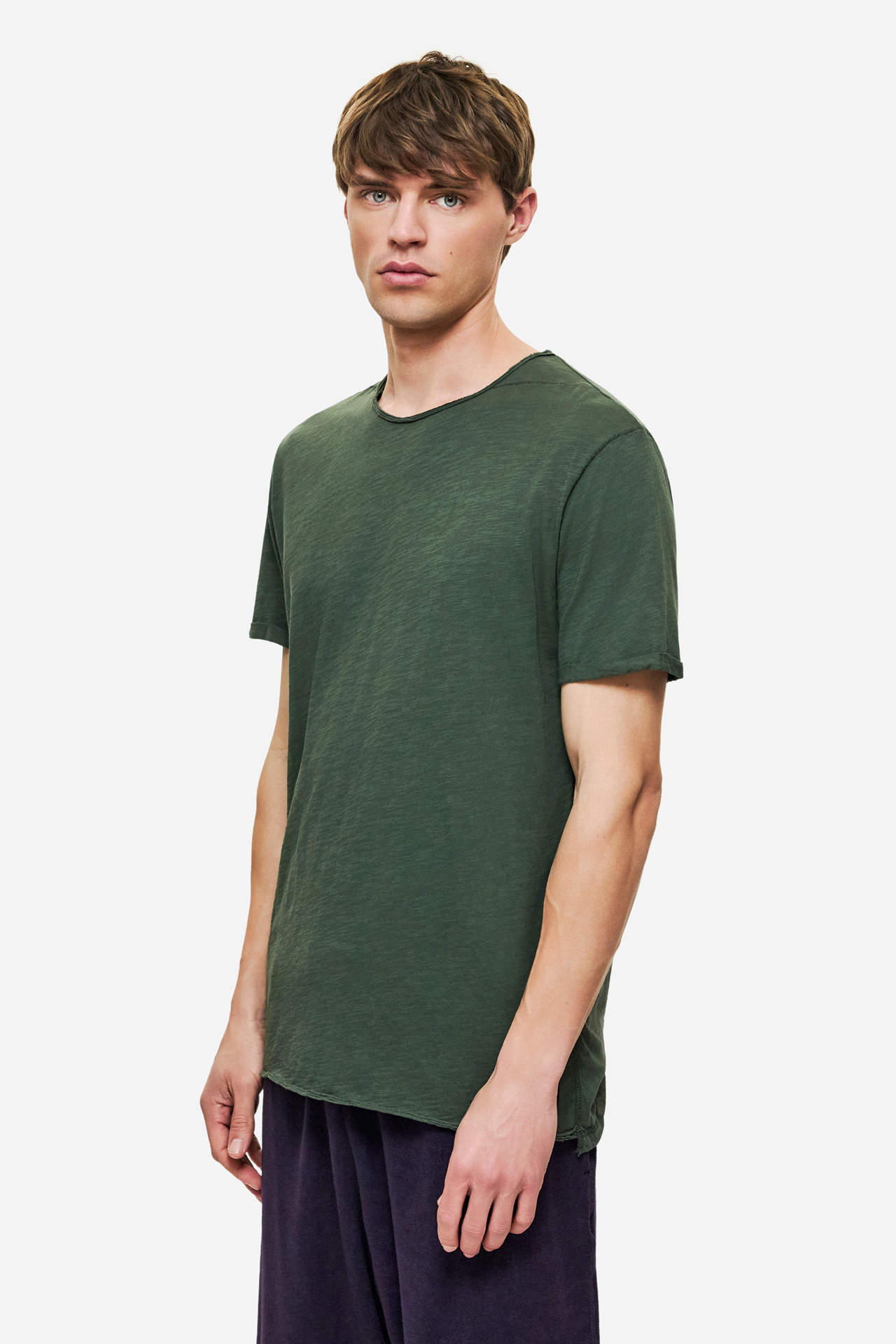 THE ROUNDNECK DETAILED T-SHIRT