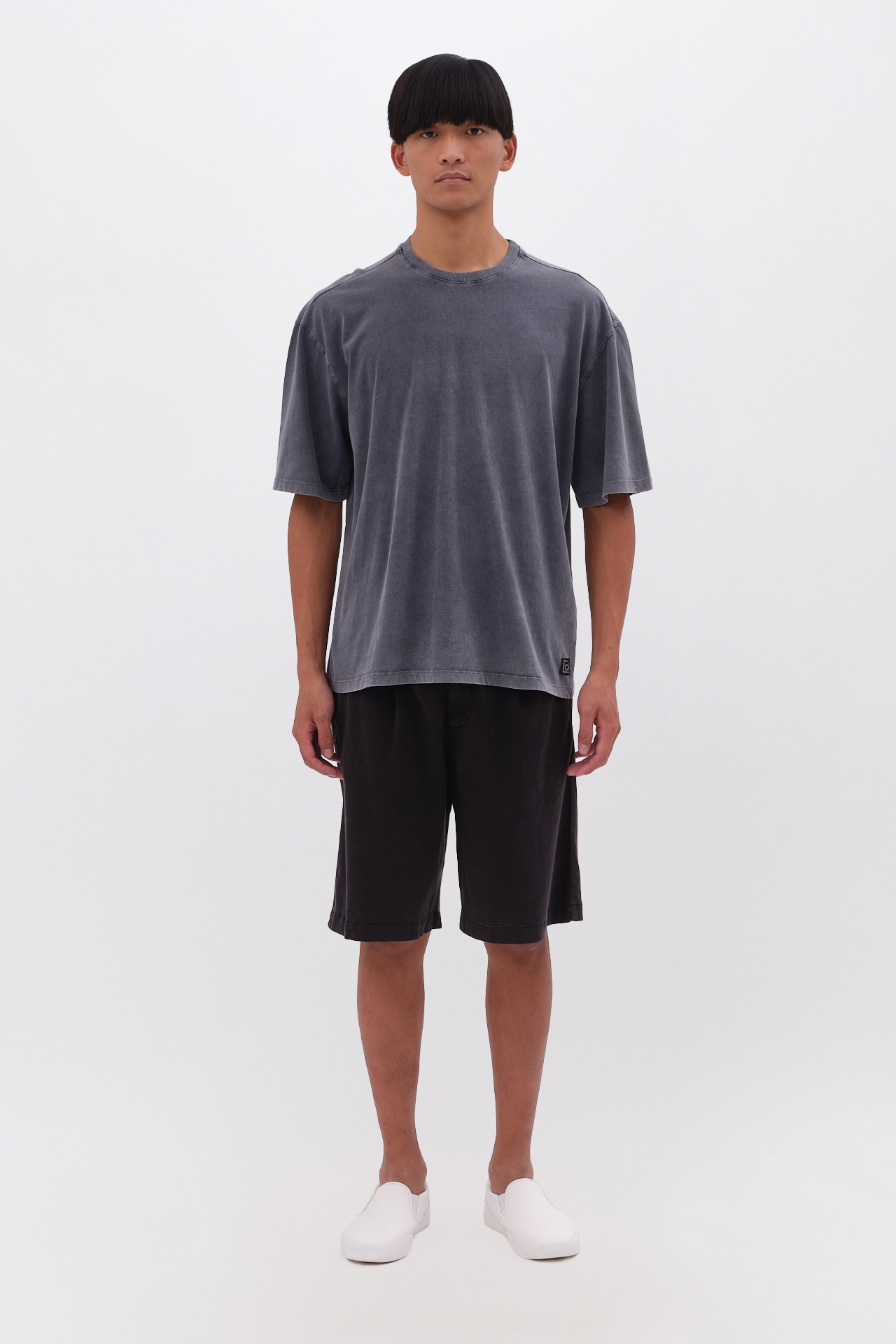 THE OVERSIZED T-SHIRT