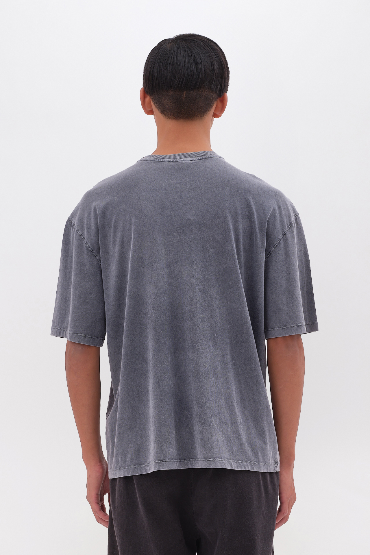 THE OVERSIZED T-SHIRT