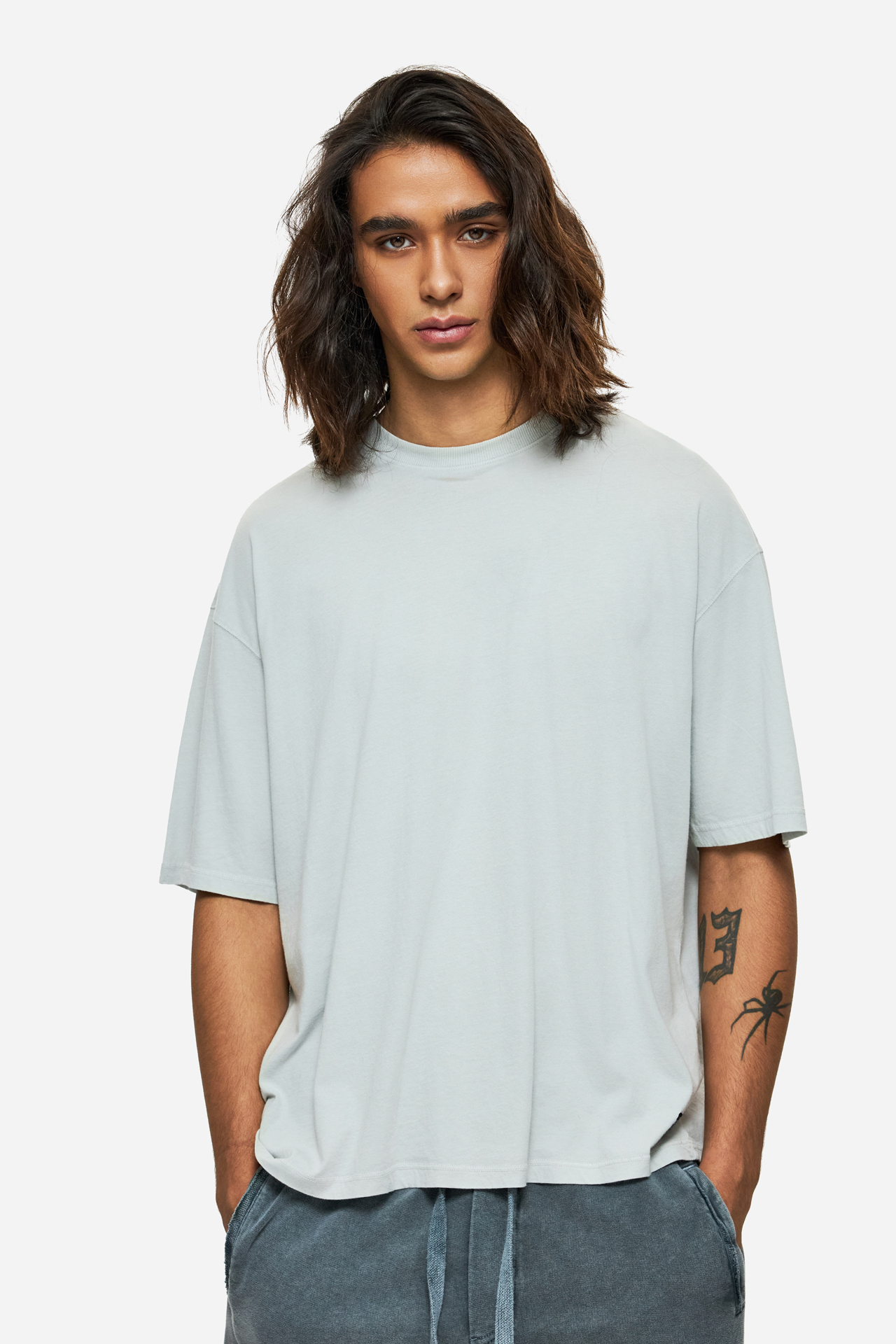 THE OVERSIZED T-SHIRT