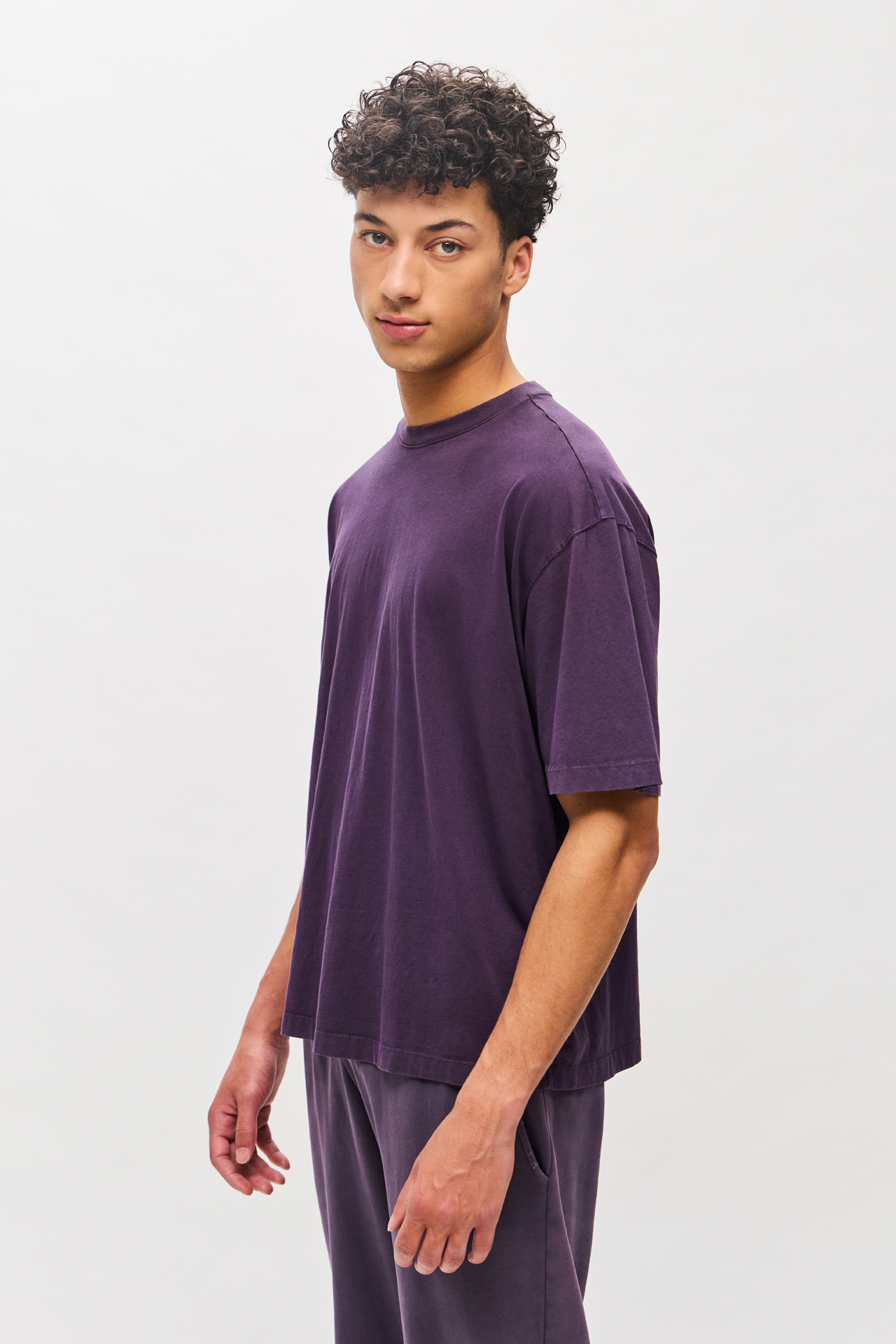 THE OVERSIZED T-SHIRT