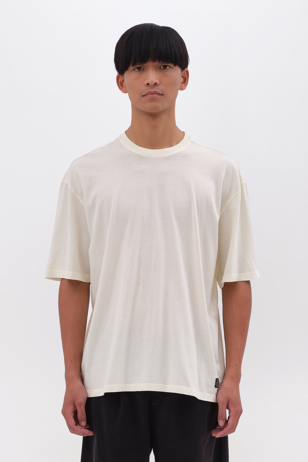 THE OVERSIZED T-SHIRT