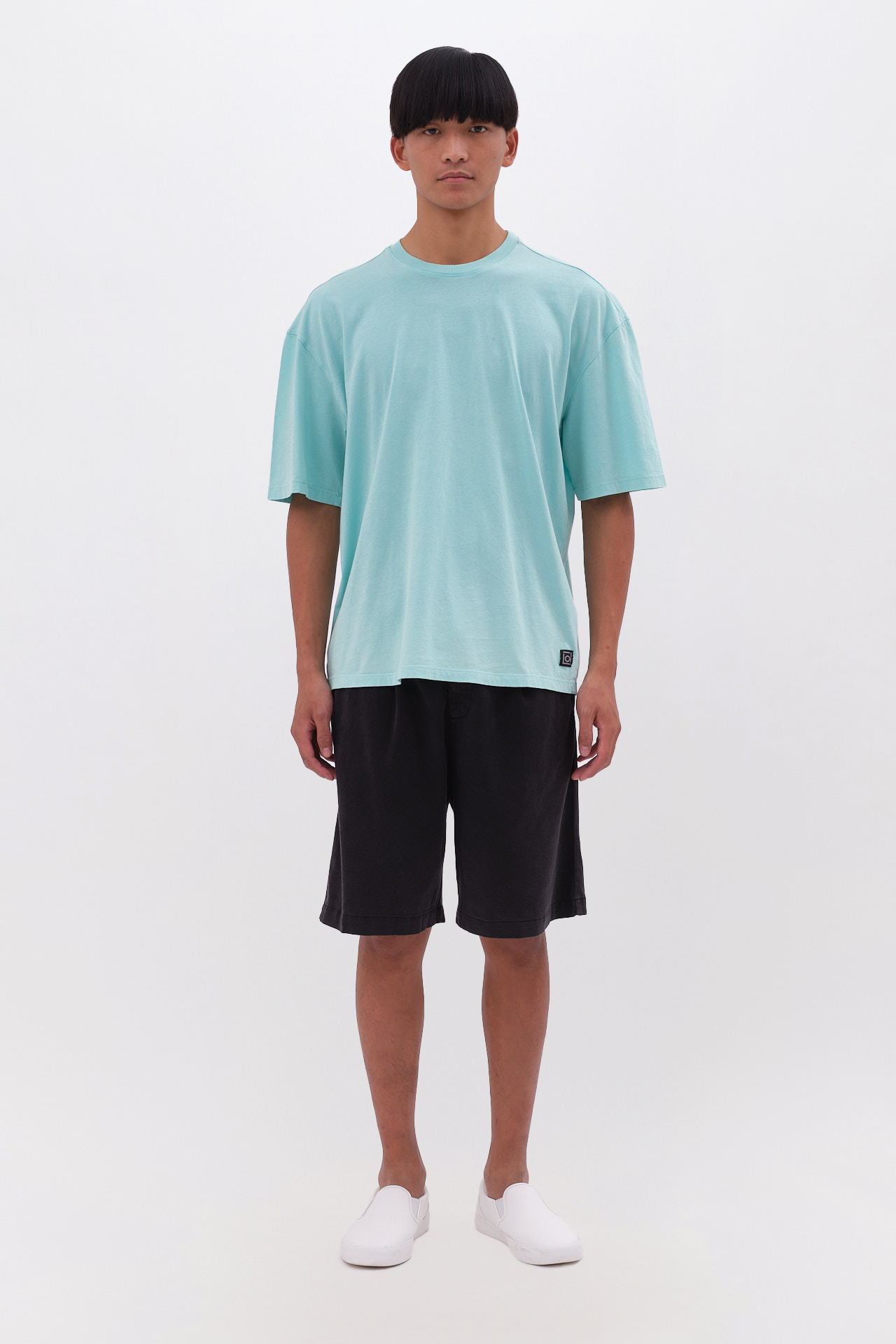 THE OVERSIZED T-SHIRT