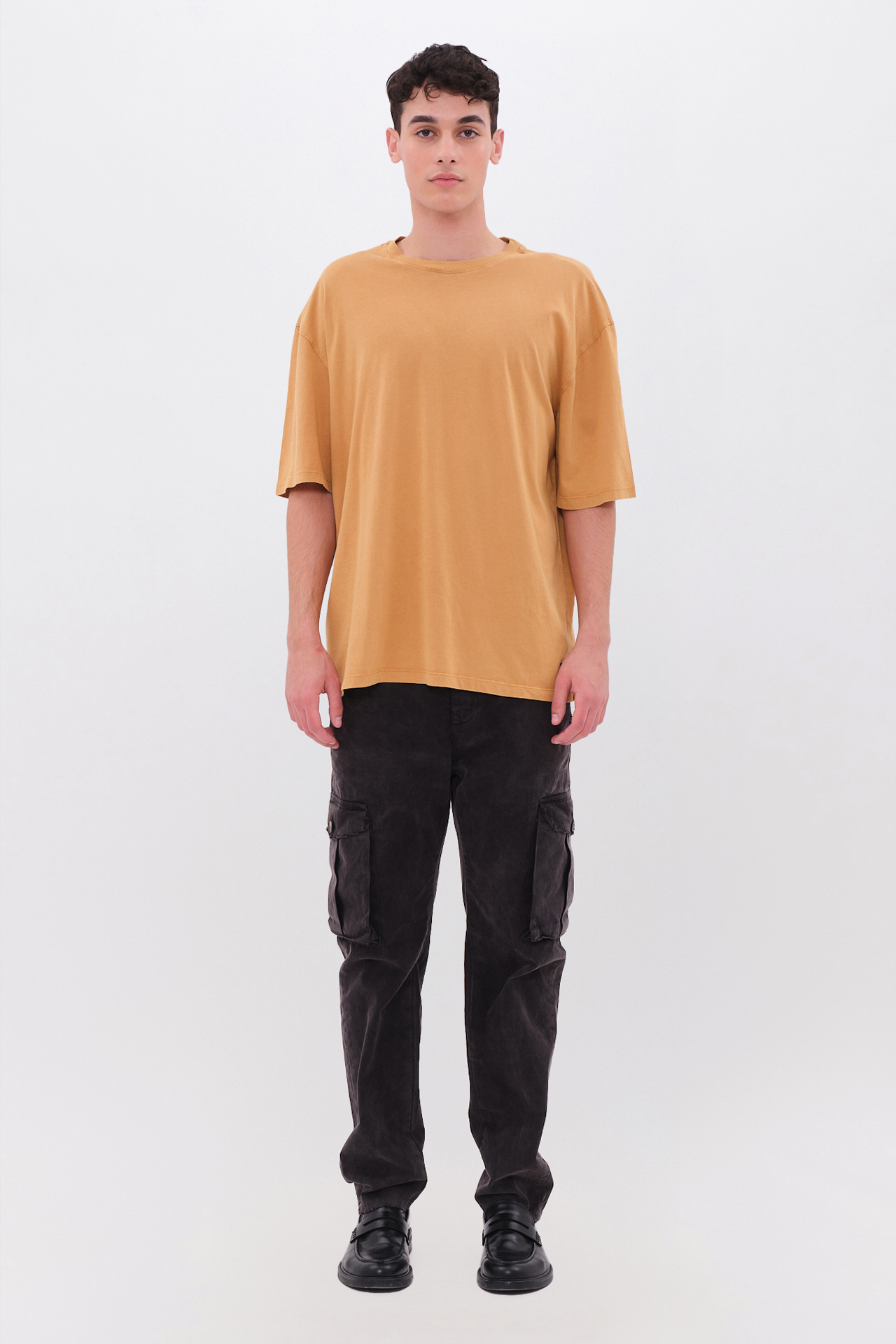 THE OVERSIZED T-SHIRT
