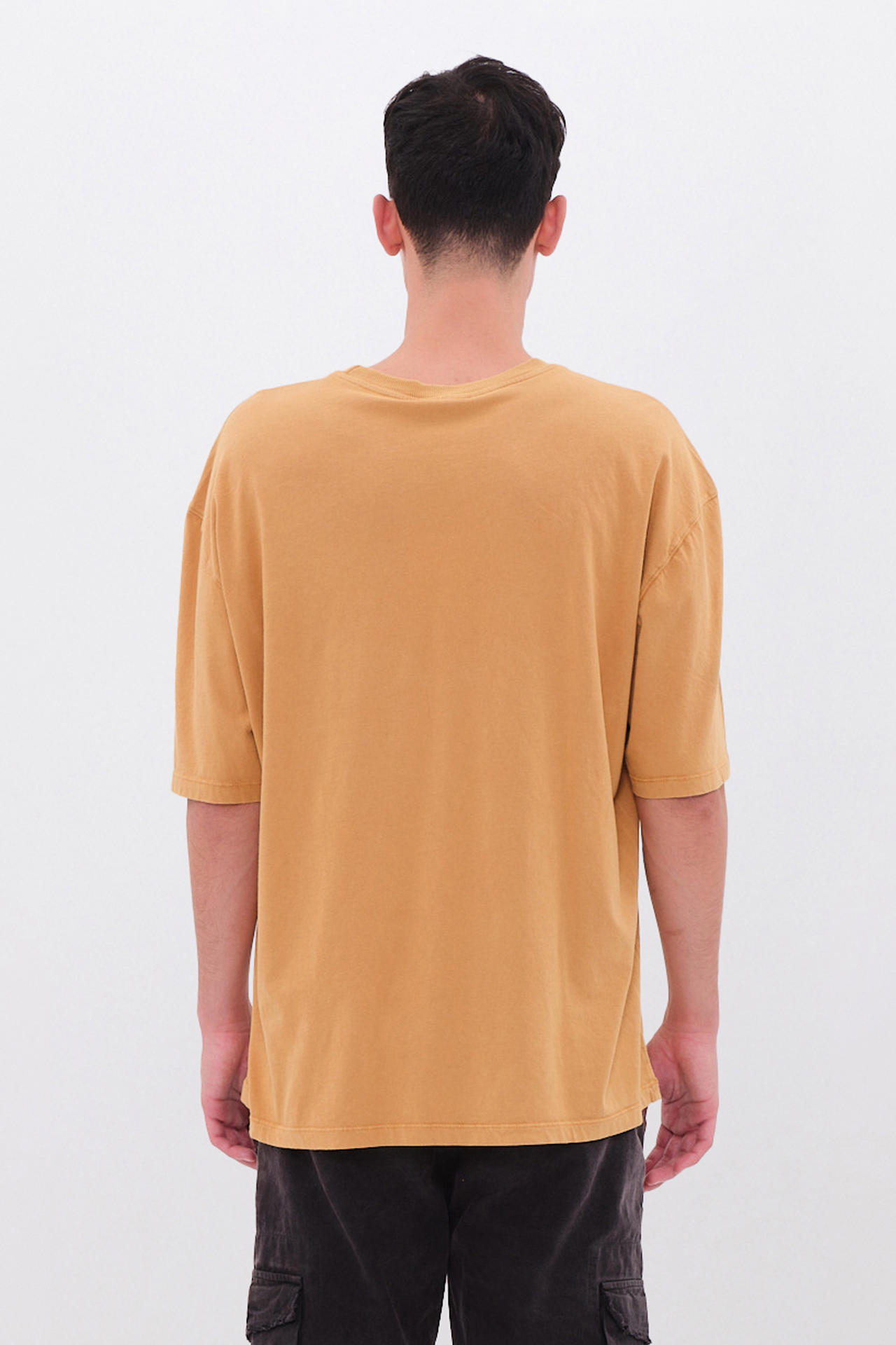 THE OVERSIZED T-SHIRT