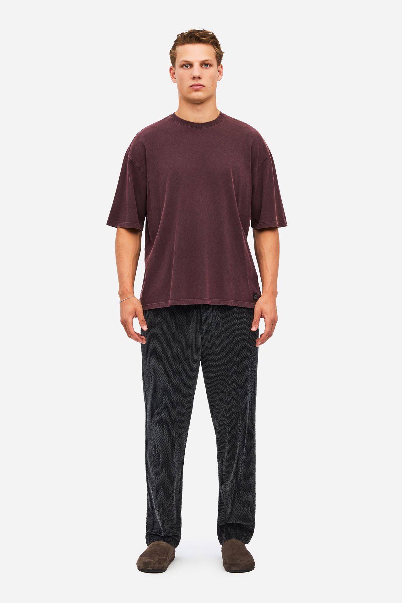 THE OVERSIZED T-SHIRT