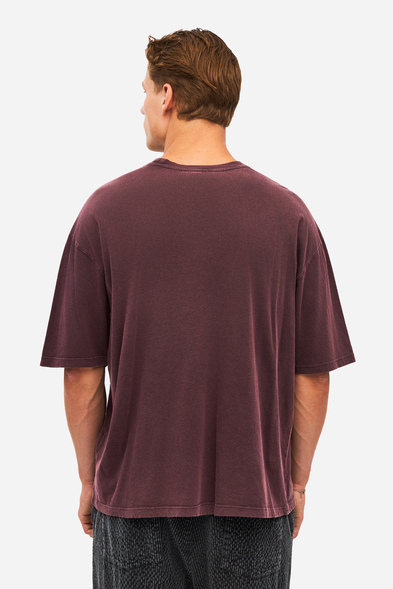 THE OVERSIZED T-SHIRT