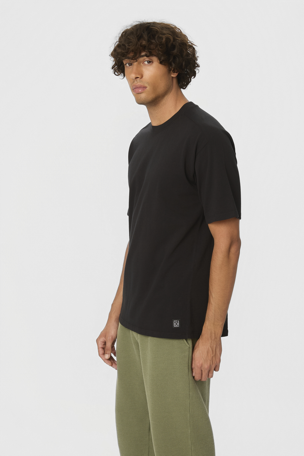 REGULAR FIT RAGLAN T-SHIRT