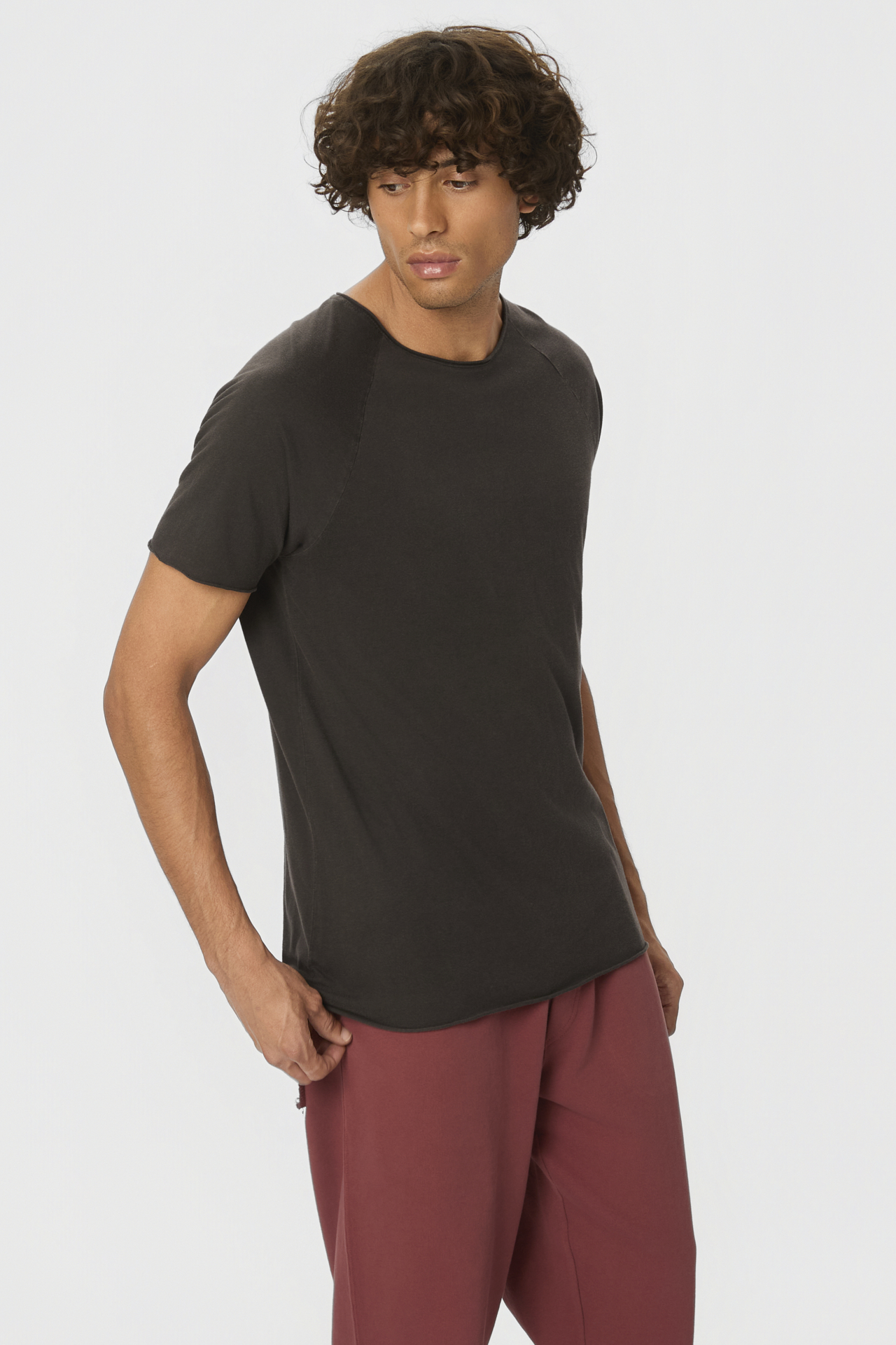 RAW EDGE RAGLAN T-SHIRT
