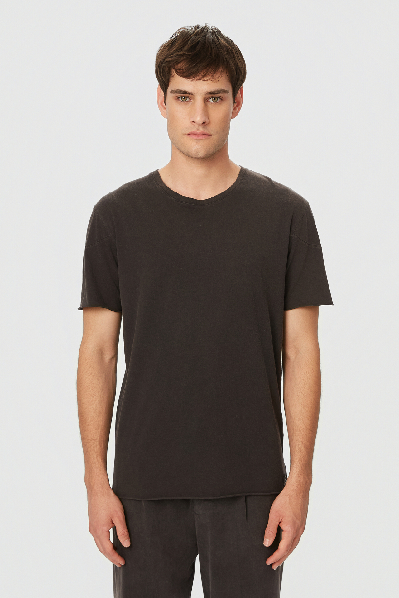 OPEN STITCHES T-SHIRT