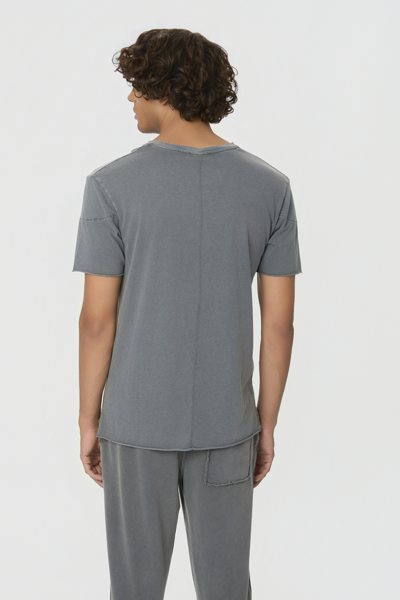 OPEN STITCHES T-SHIRT