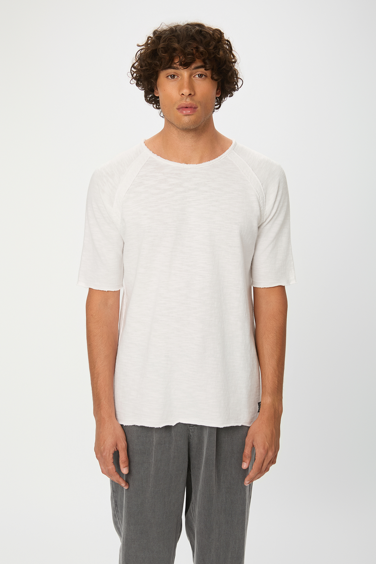 RAGLAN T-SHIRT WITH RAW EDGES