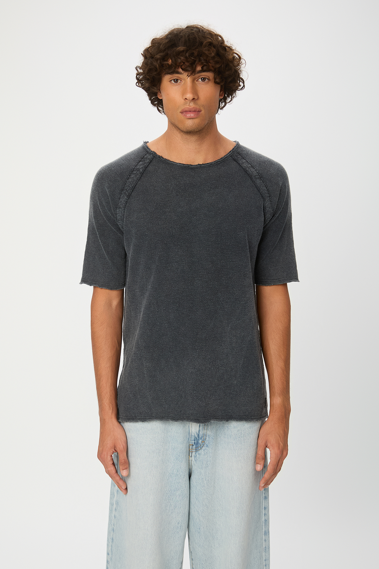 RAGLAN T-SHIRT WITH RAW EDGES