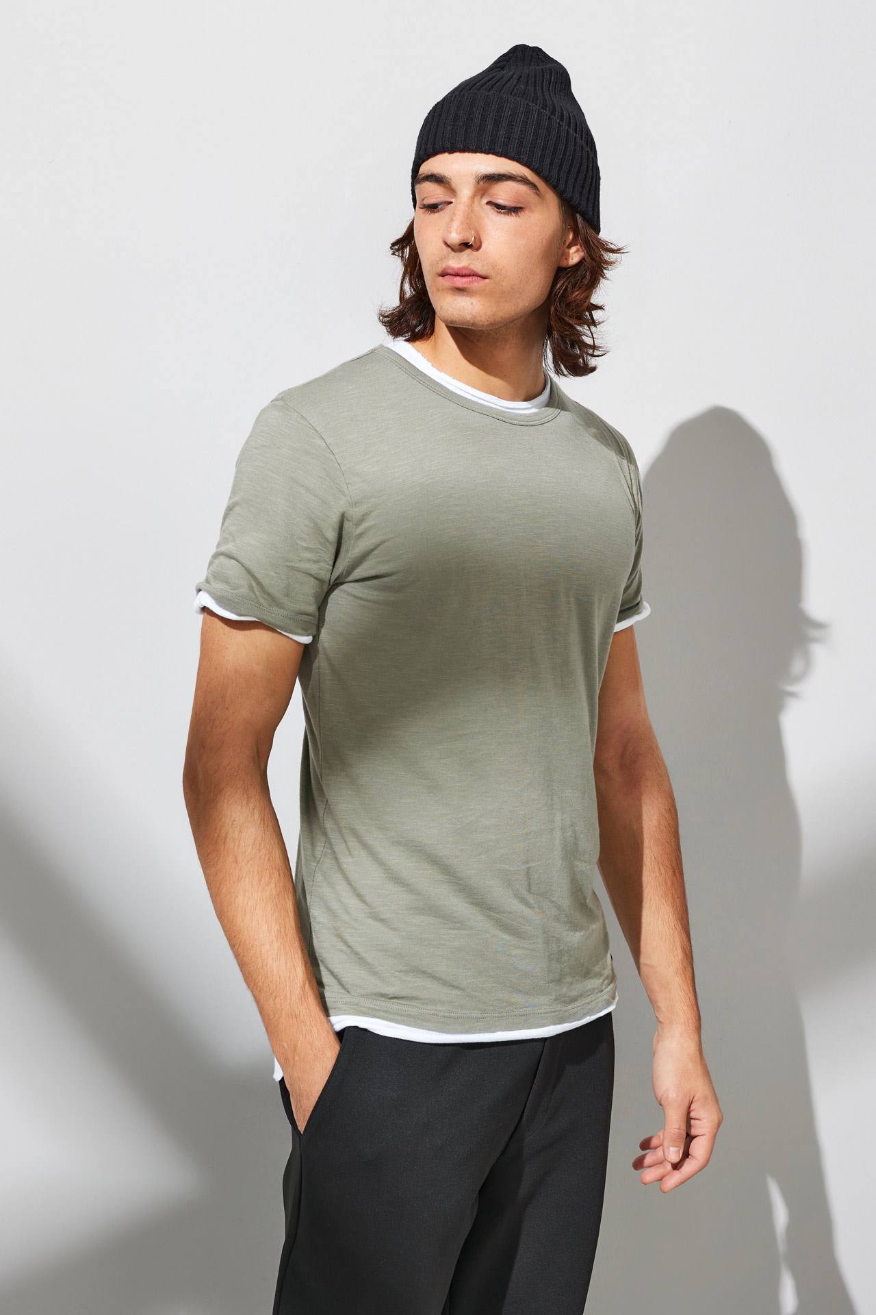 TWISTED HEM TEE