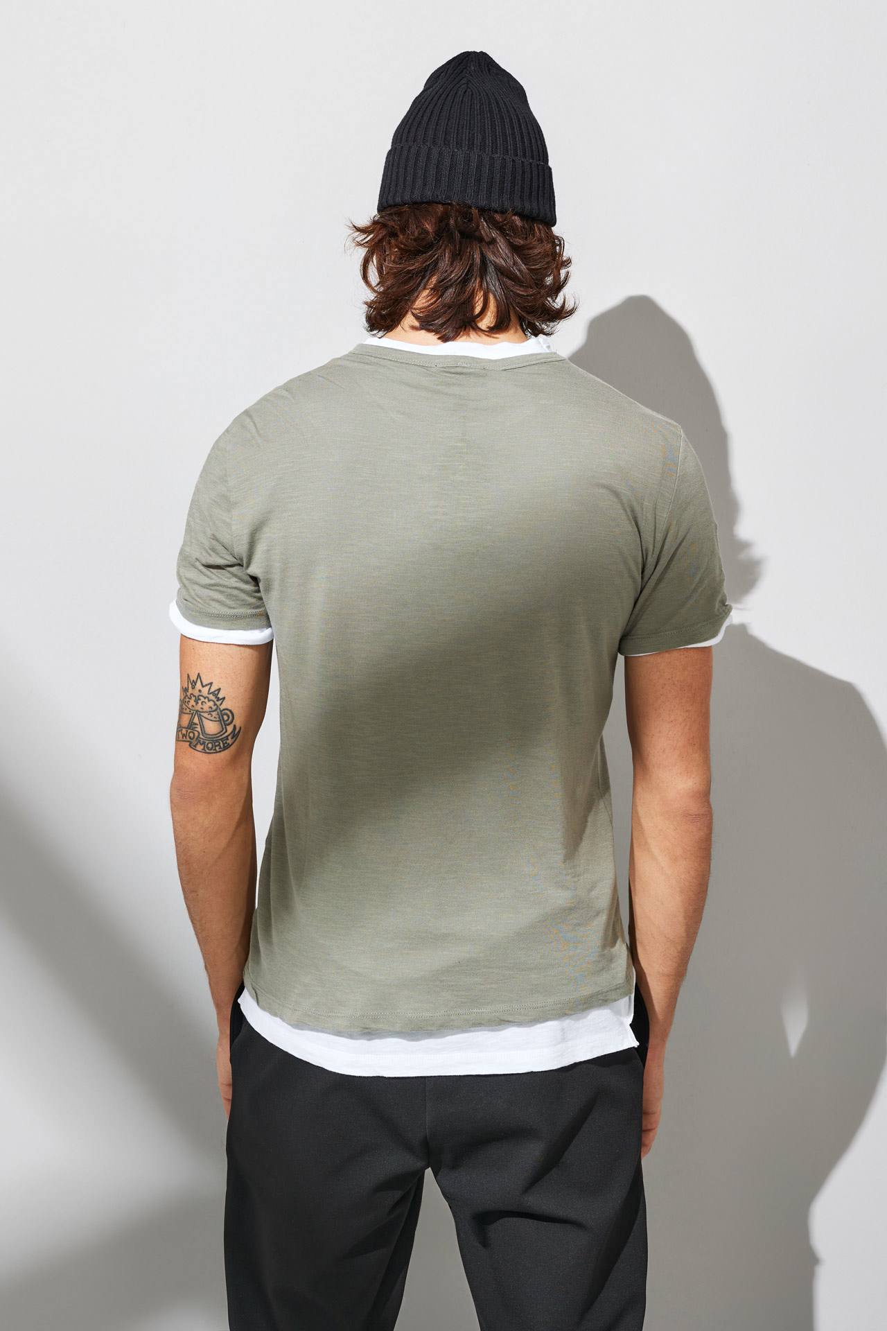 TWISTED HEM TEE