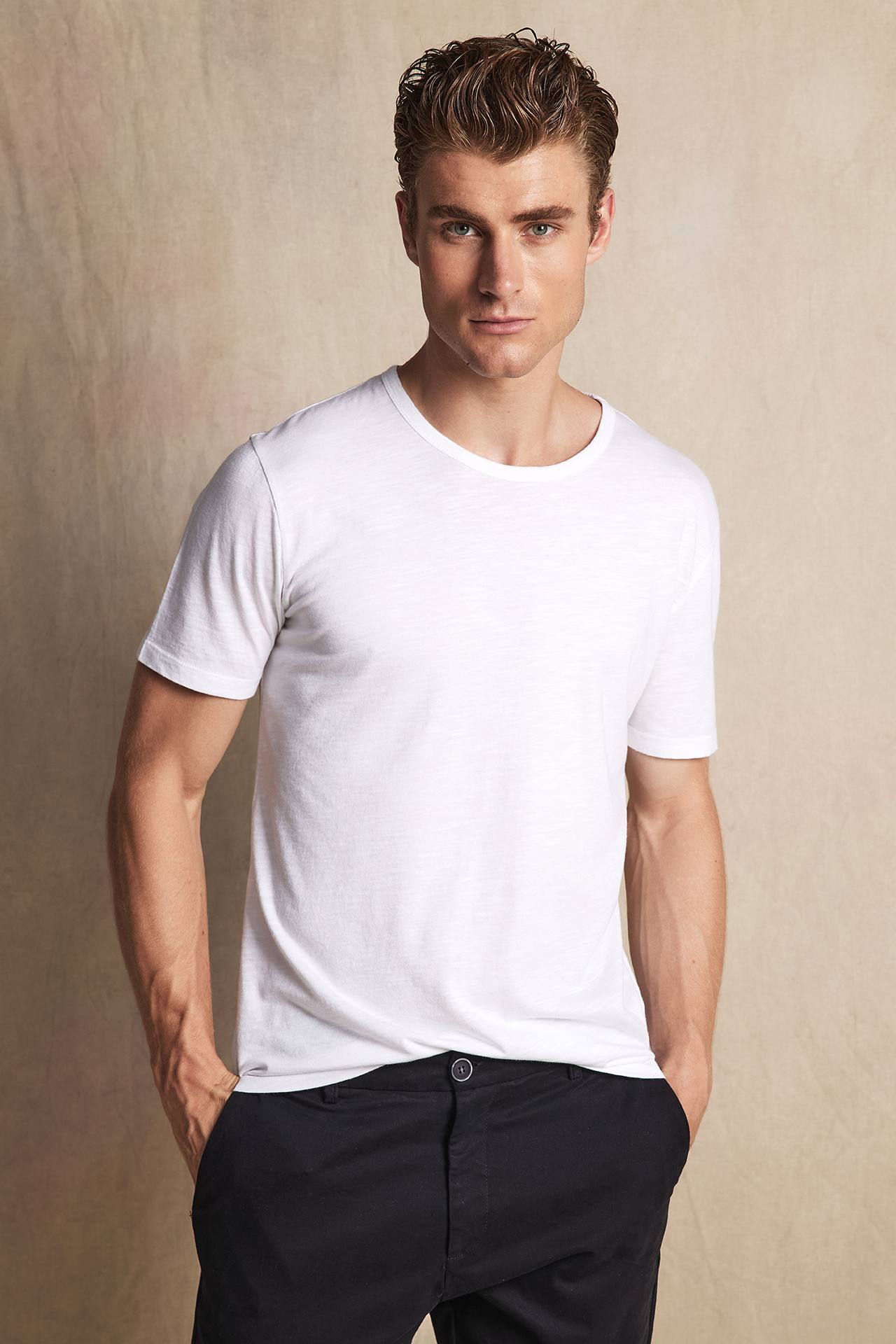 TWISTED HEM TEE