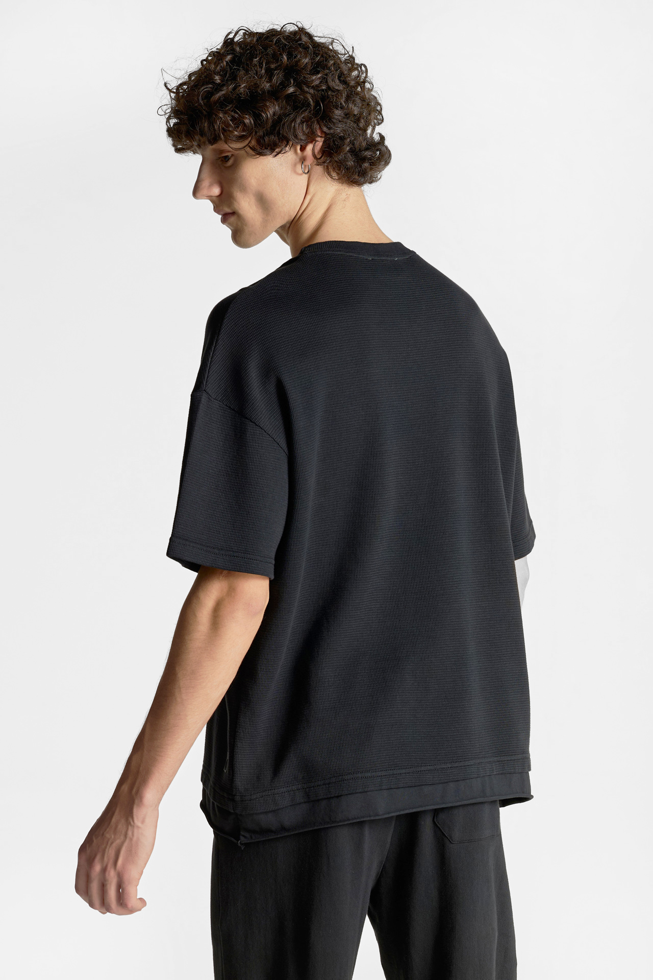 Contrast Detail Relaxed Fit Shortsleeve