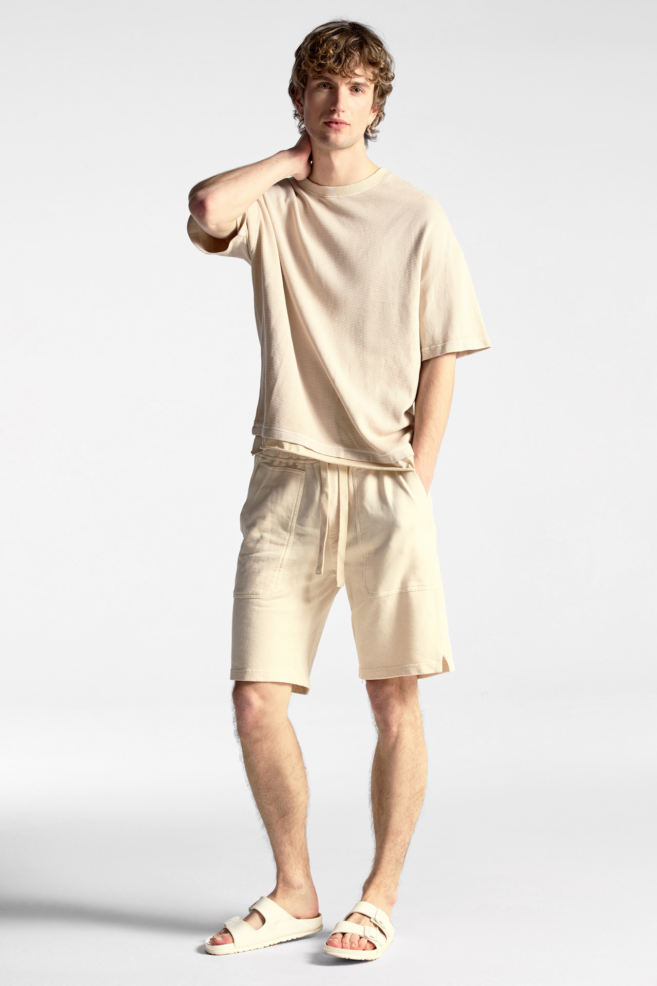 Contrast Detail Relaxed Fit Shortsleeve