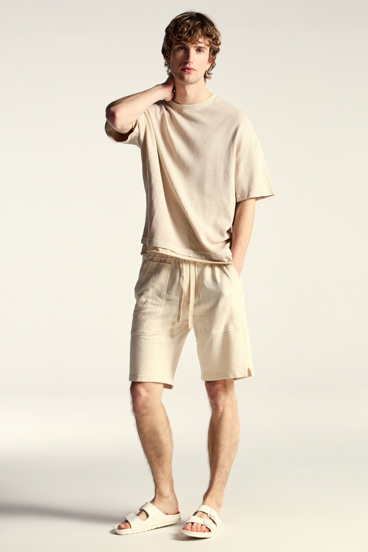 Contrast Detail Relaxed Fit Shortsleeve