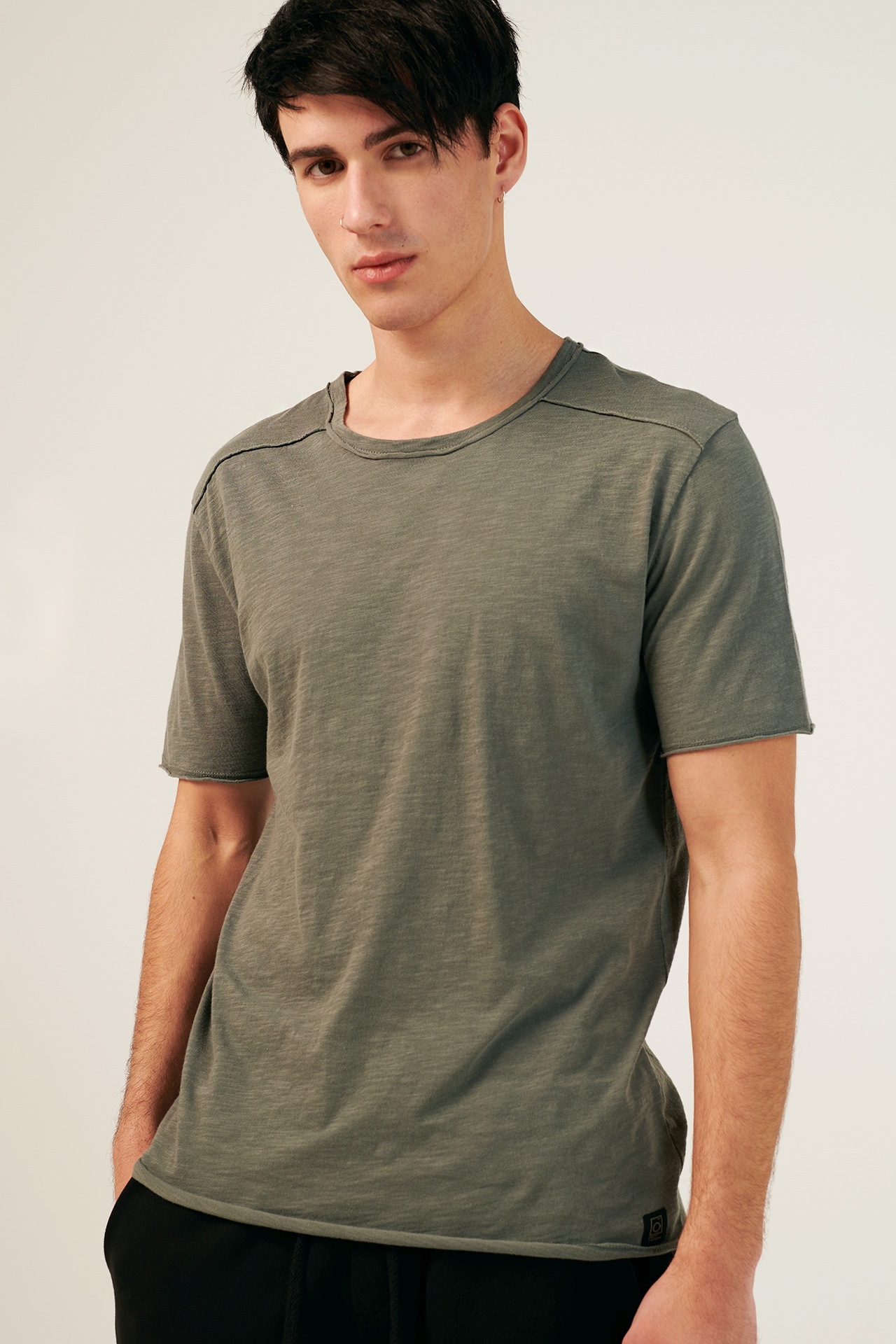 SLUB TEE WITH RAW SEAMS