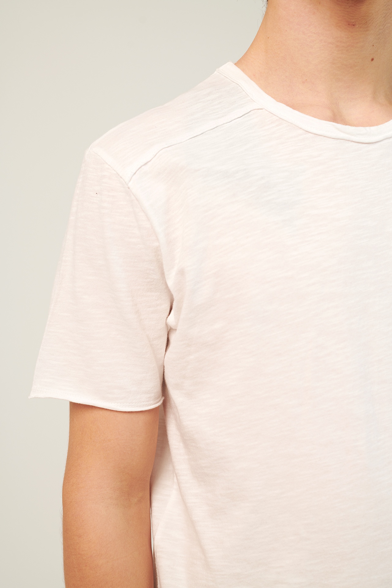SLUB TEE WITH RAW SEAMS