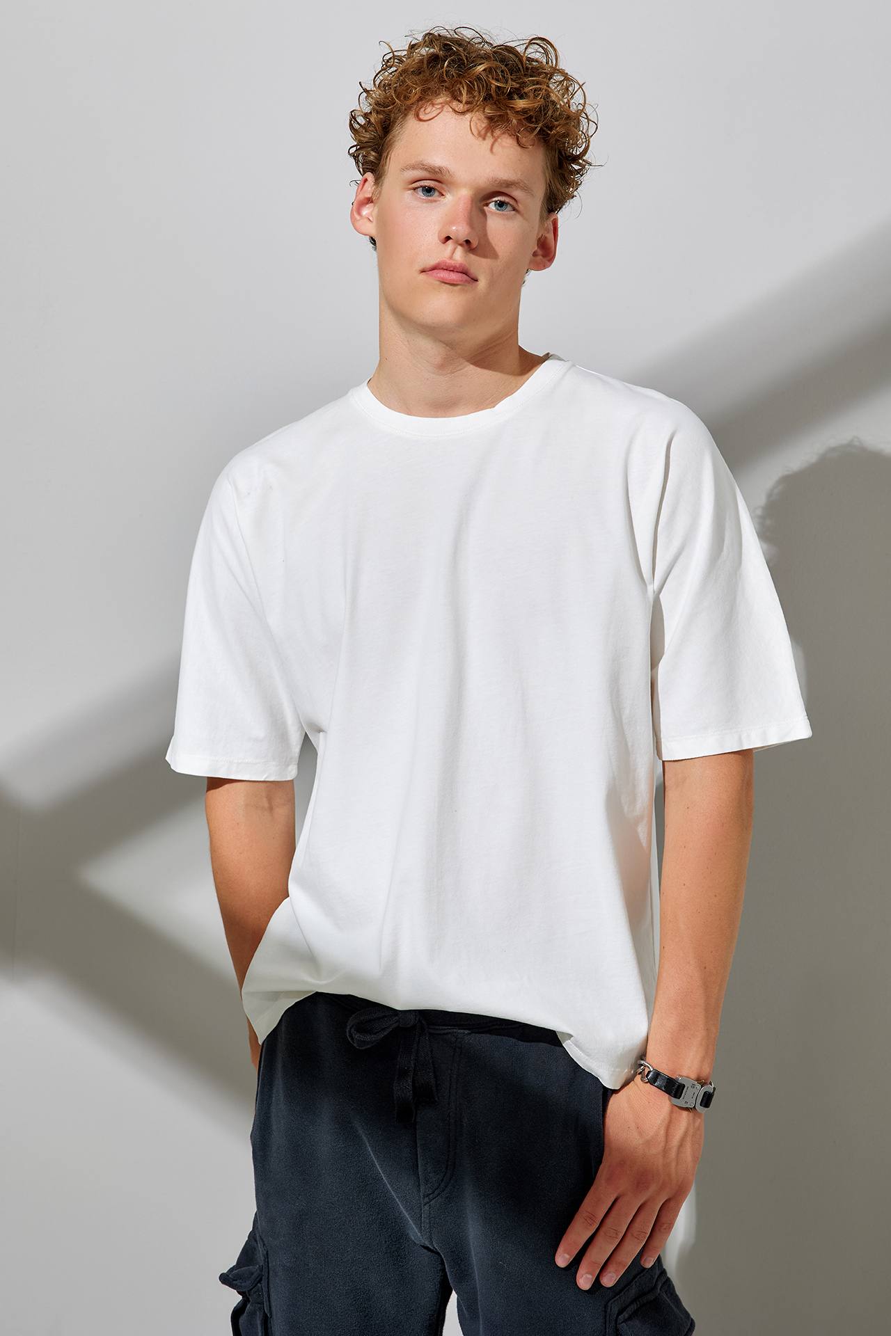 CARBON OVERSIZED TEE