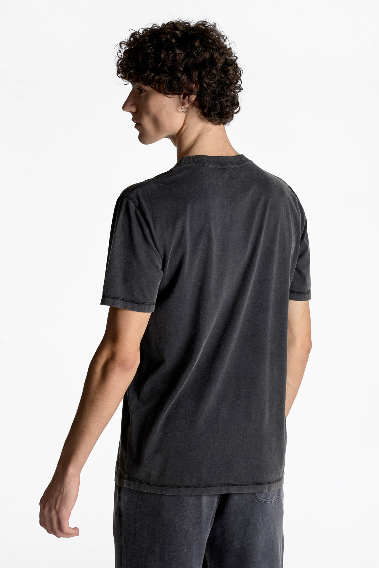 Regular Fit Pocket Shortsleeve