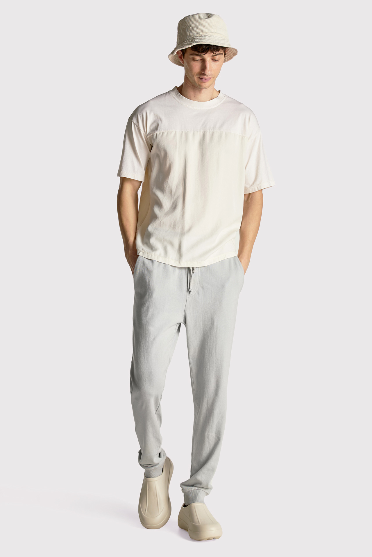 Contrast Relaxed Shortsleeve