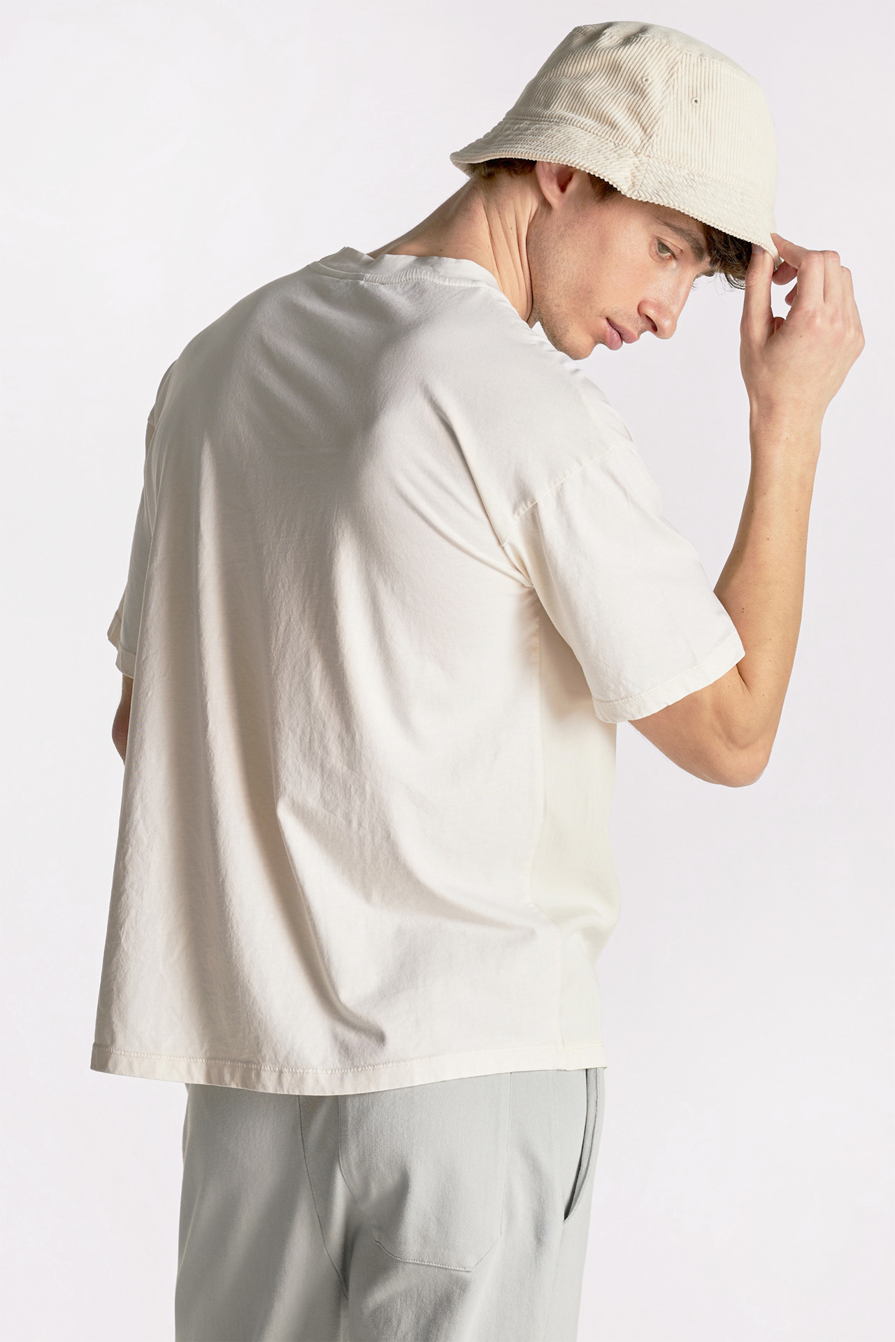 Contrast Relaxed Shortsleeve