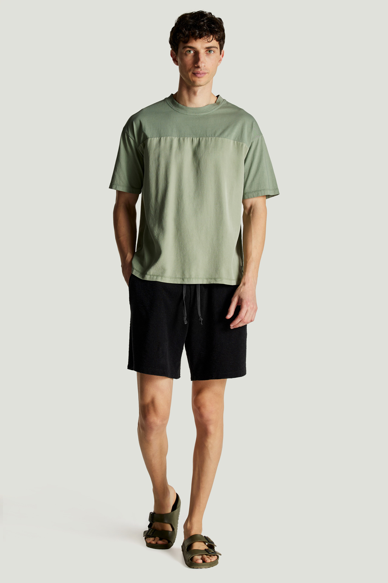 Contrast Relaxed Shortsleeve