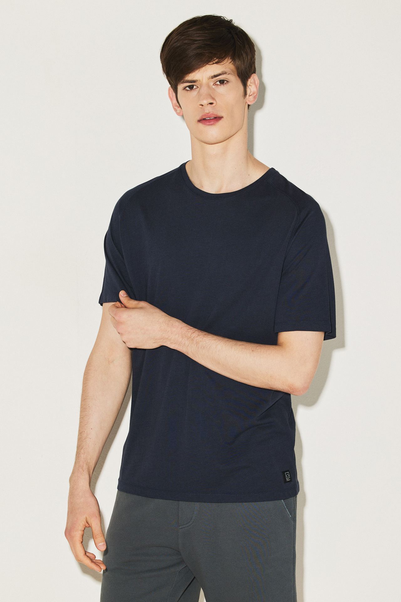 ORGANIC MODAL RAGLAN TEE