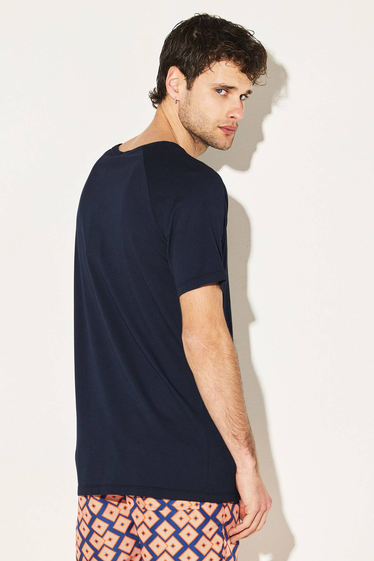 ORGANIC MODAL RAGLAN SEAM TEE