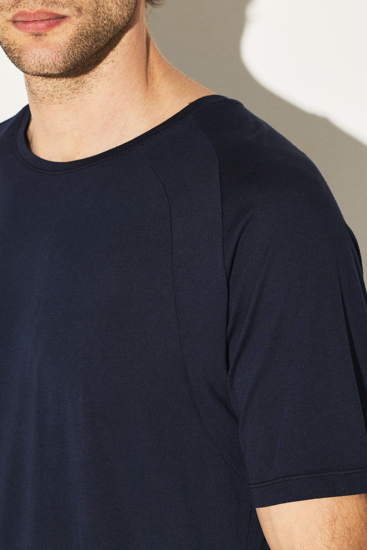 ORGANIC MODAL RAGLAN SEAM TEE