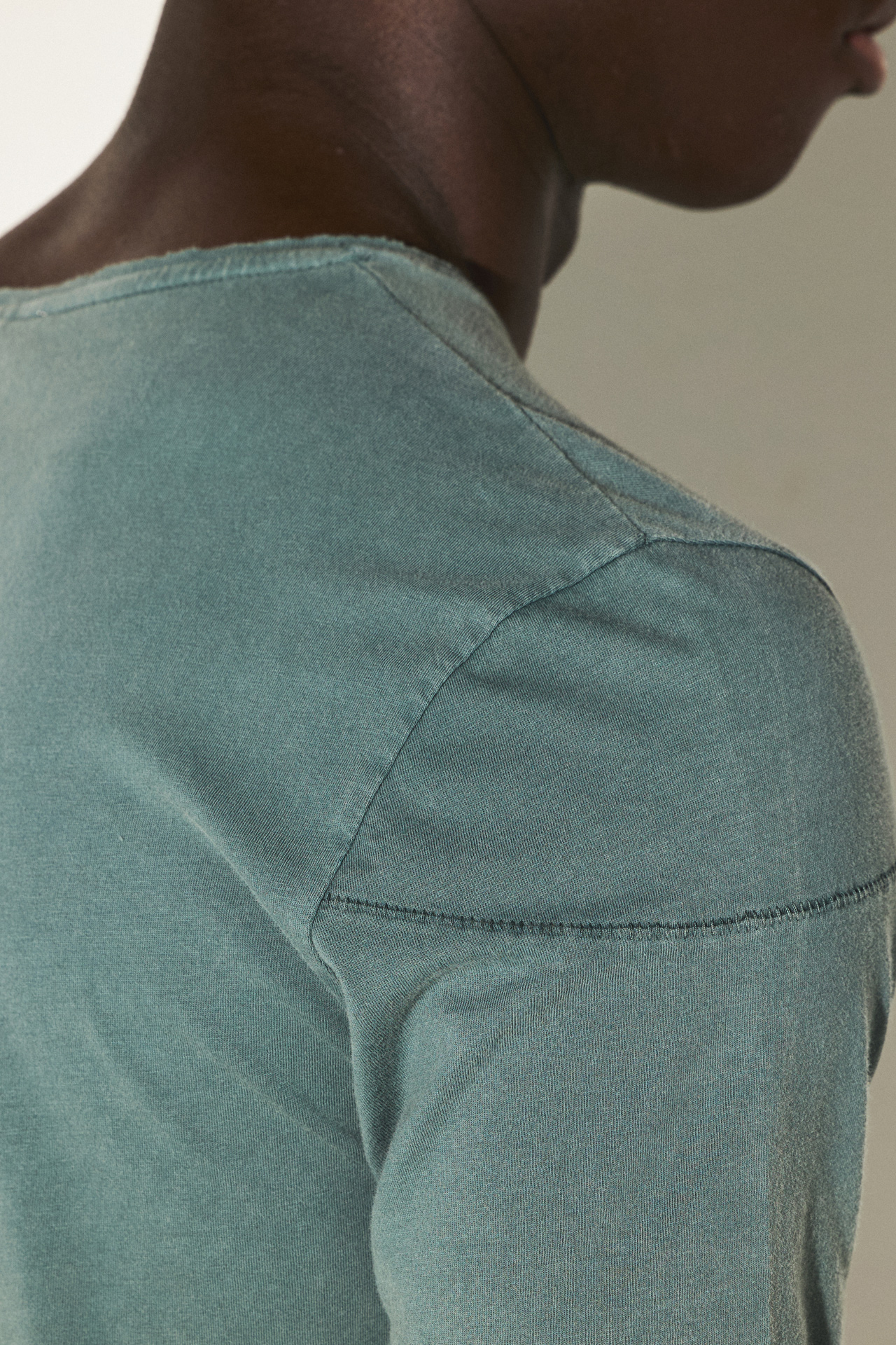 HALF MOON SLEEVE STITCH ACID TEE